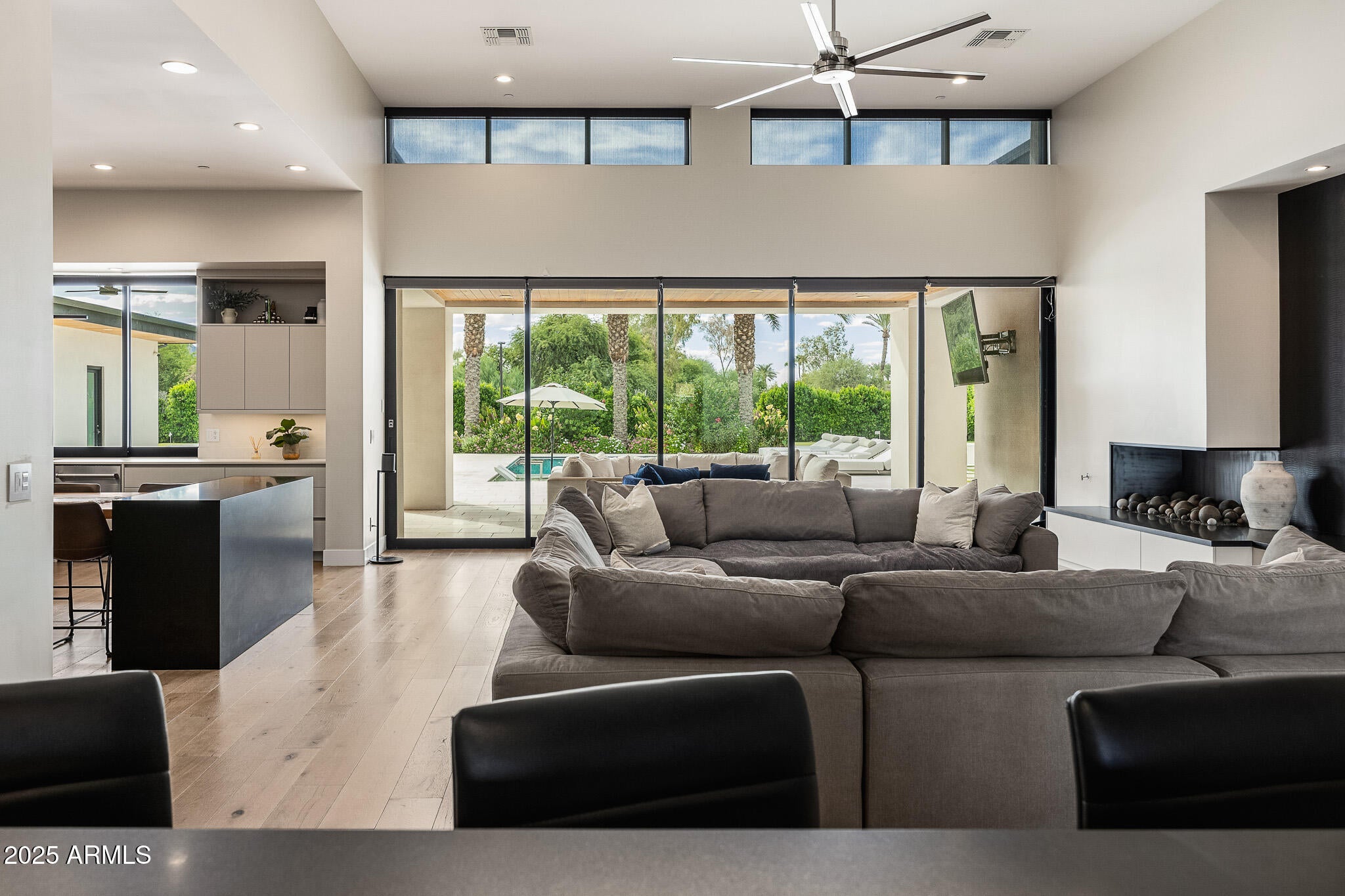 BERNEIL RANCHOS - Residential