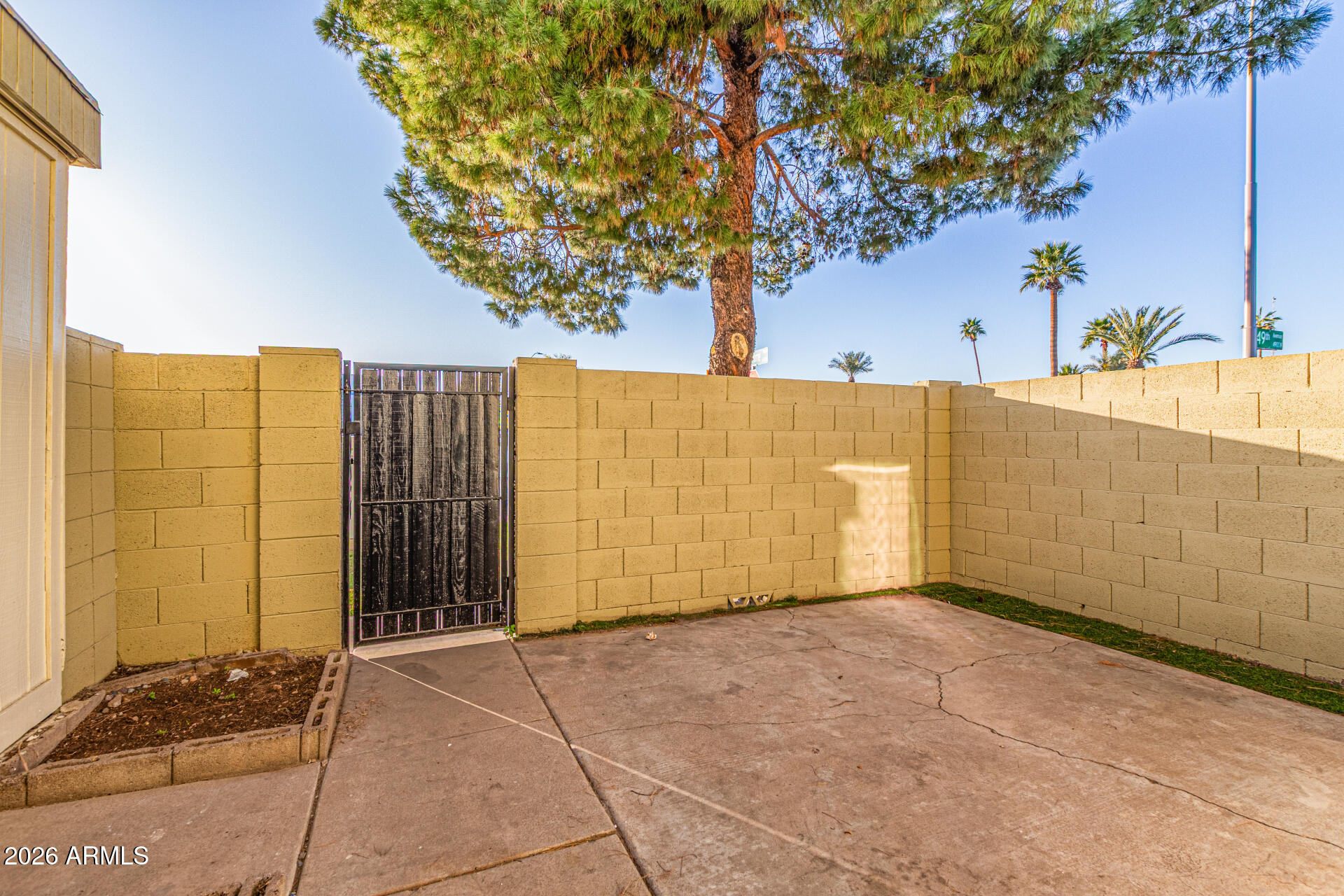 HALLCRAFT VILLAS WEST 8 - Residential