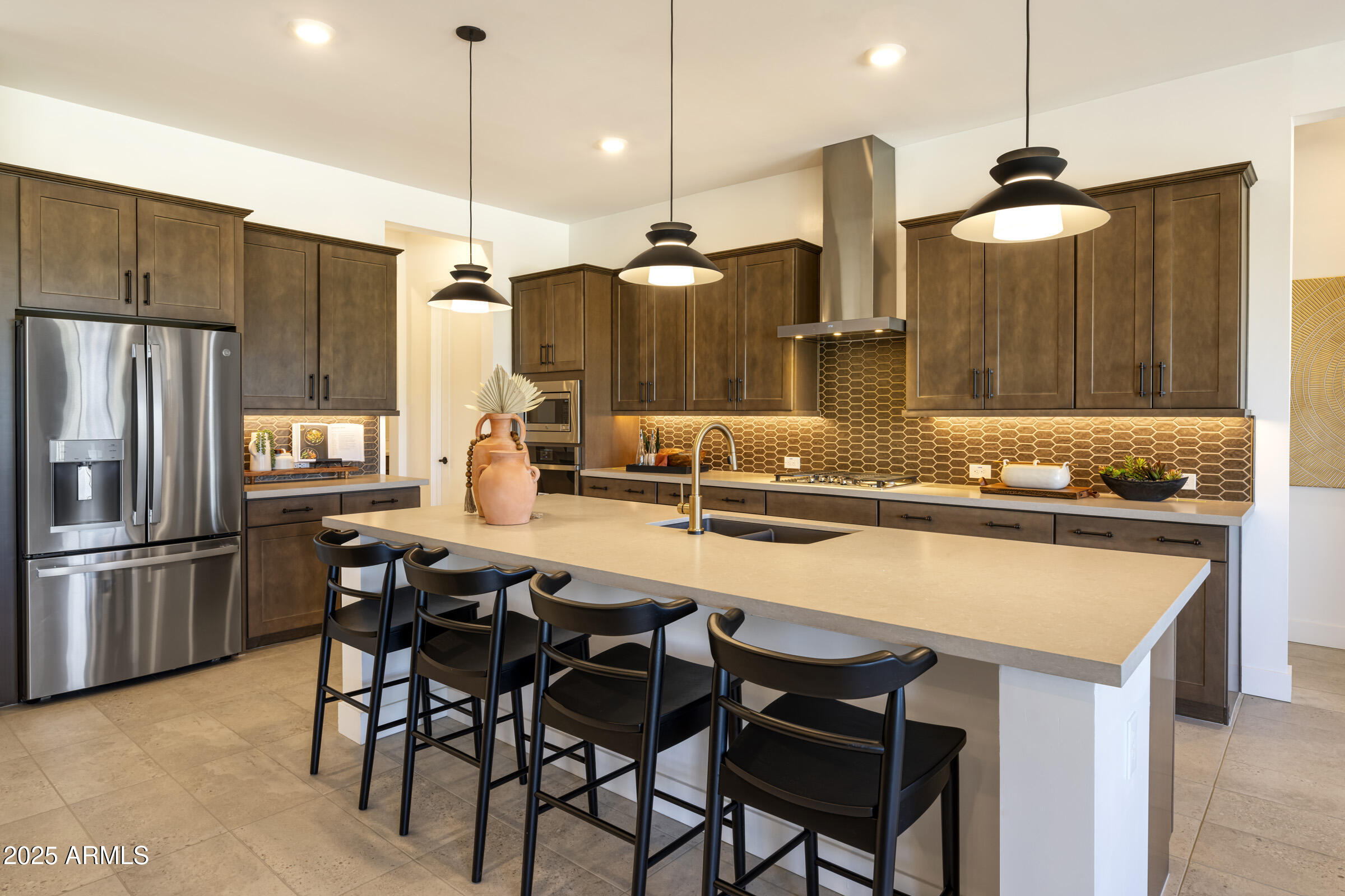 WHISPERING HILLS - Residential