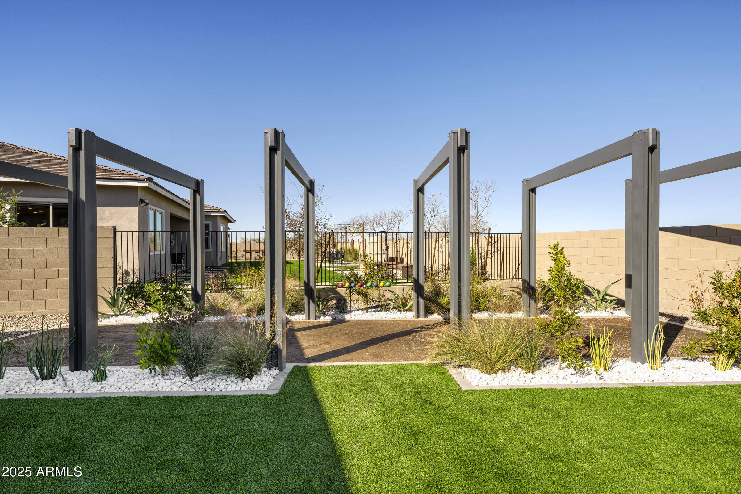 WHISPERING HILLS - Residential