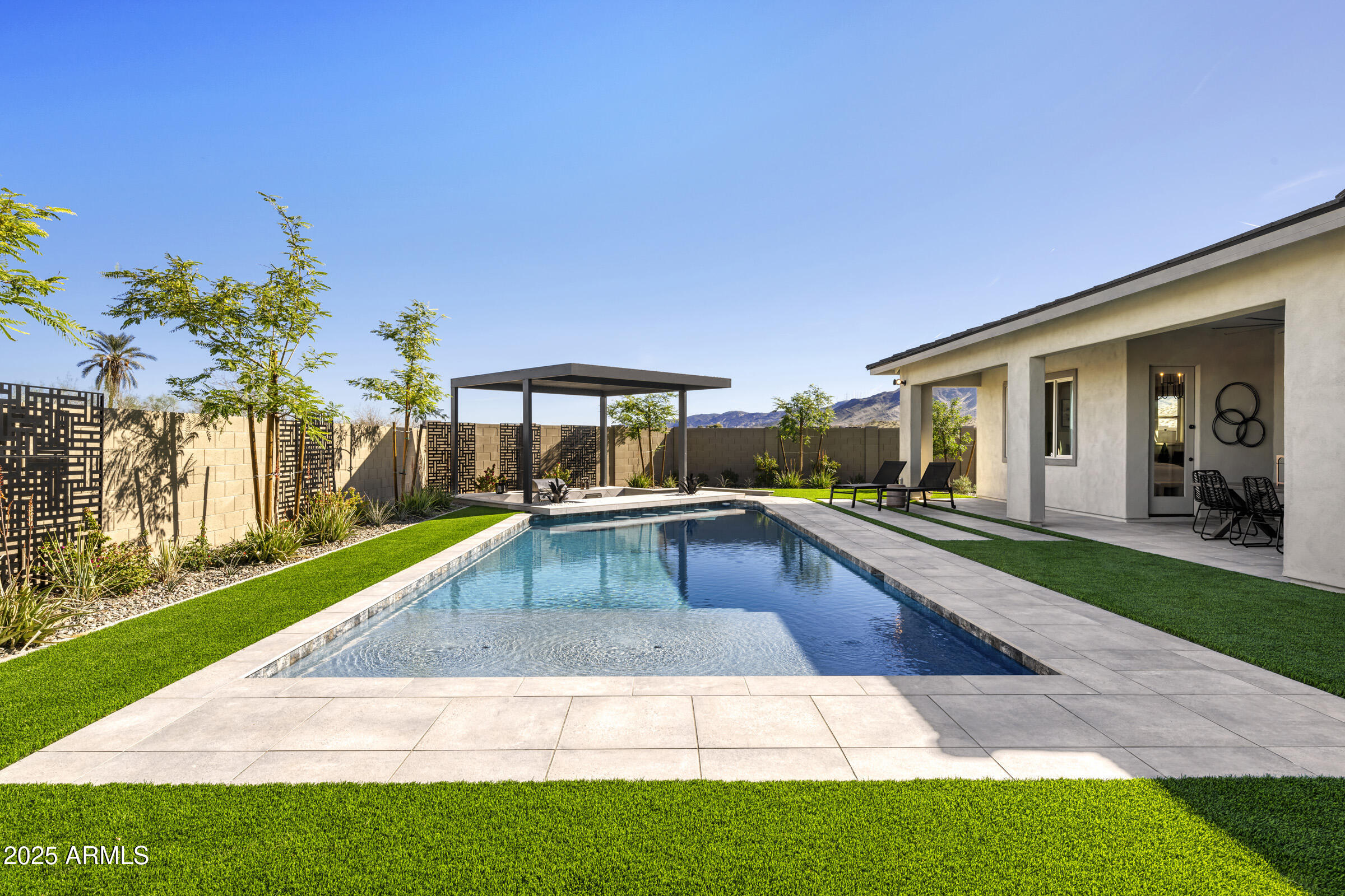 WHISPERING HILLS - Residential