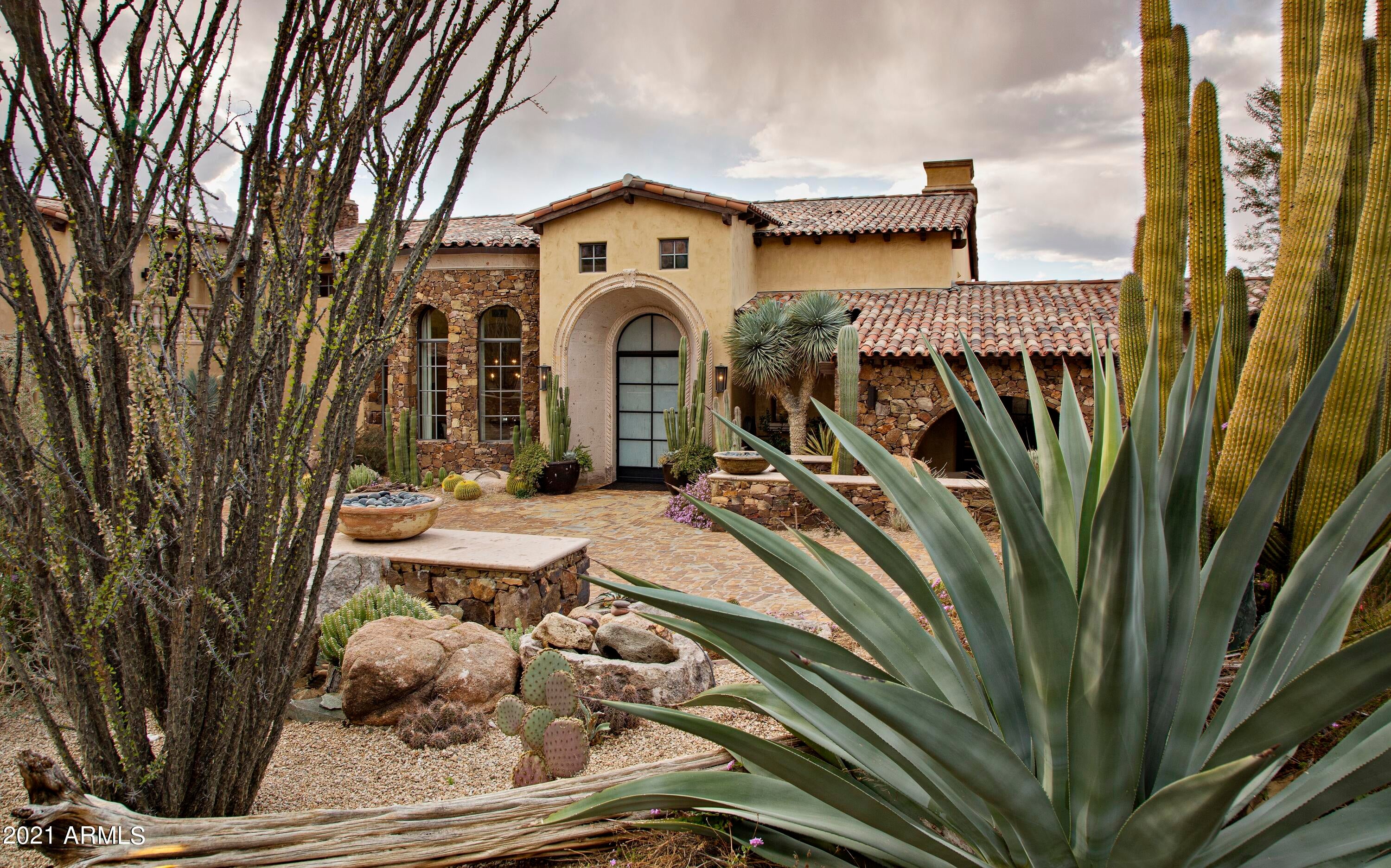 ESTANCIA - Residential