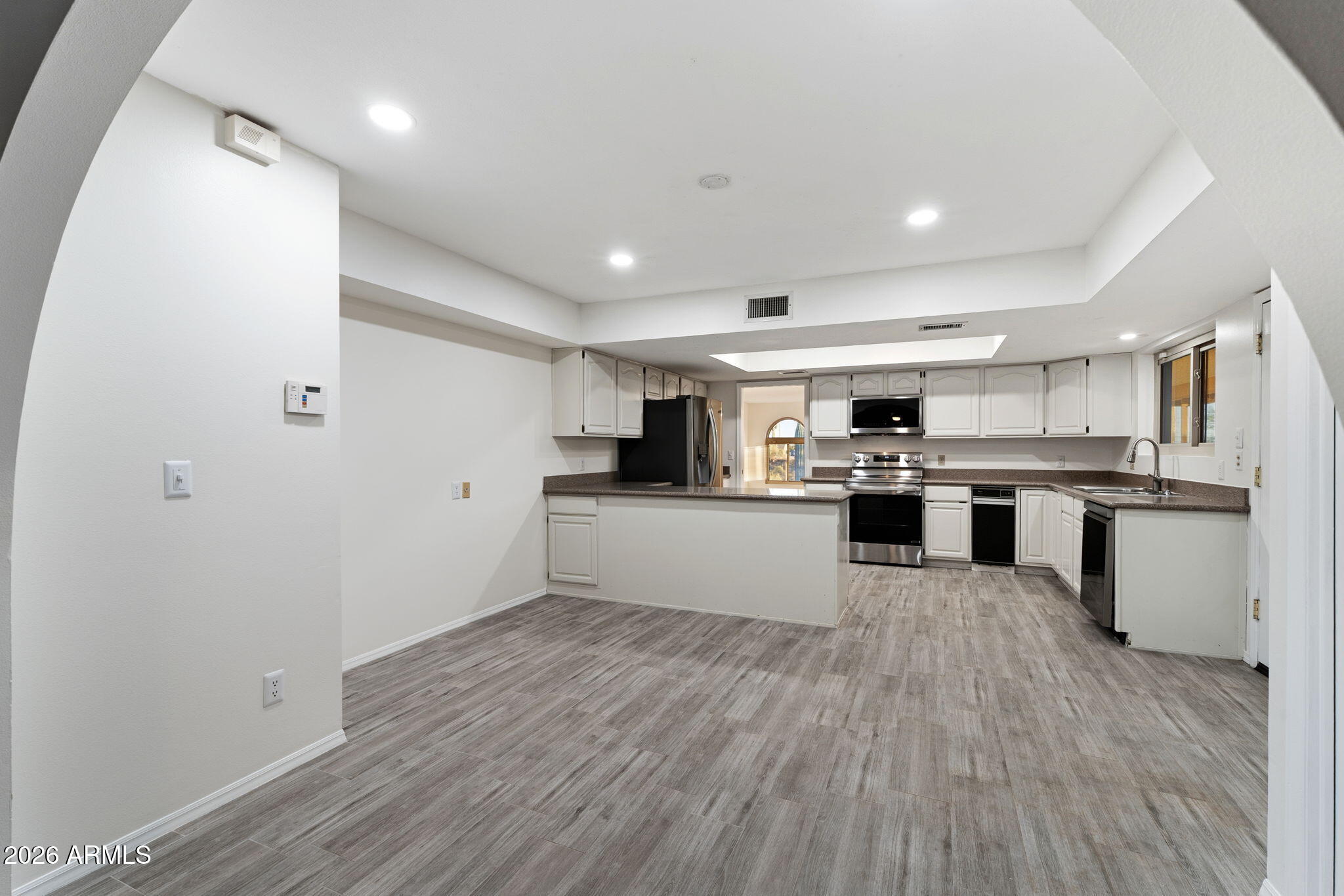 4.754 Acers / 207,084 sq ft  Subdividing possible!! 
S15 T1N R8E - Residential