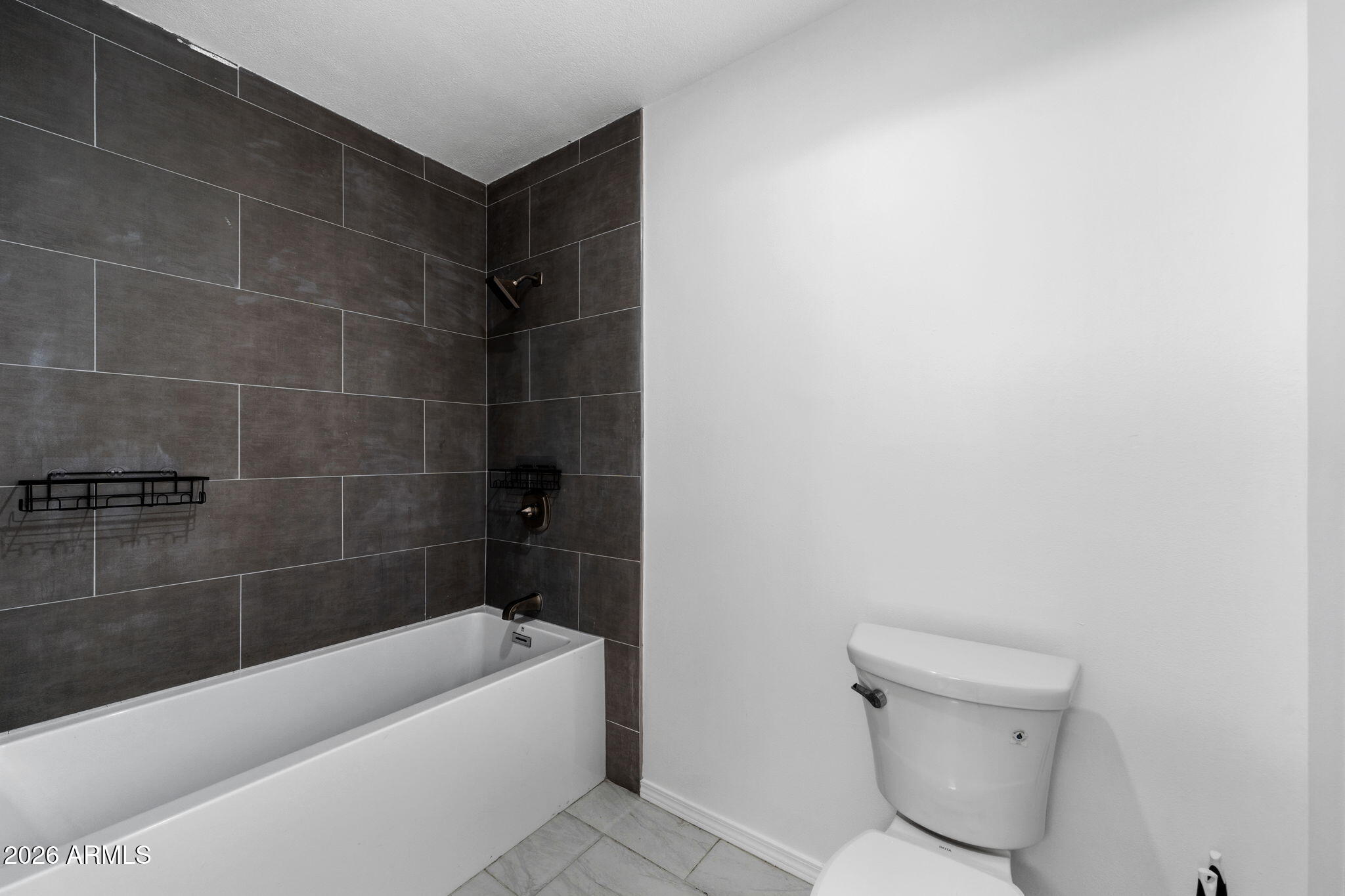 4.754 Acers / 207,084 sq ft  Subdividing possible!! 
S15 T1N R8E - Residential