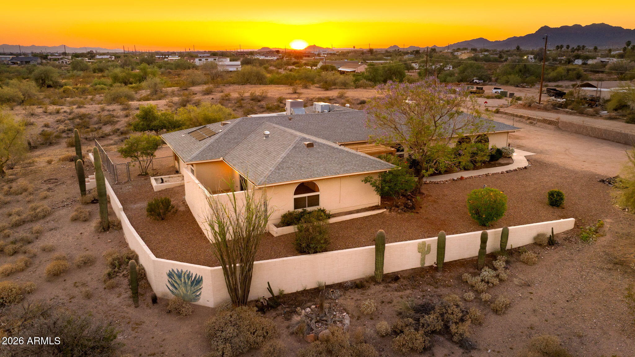 4.754 Acers / 207,084 sq ft  Subdividing possible!! 
S15 T1N R8E - Residential