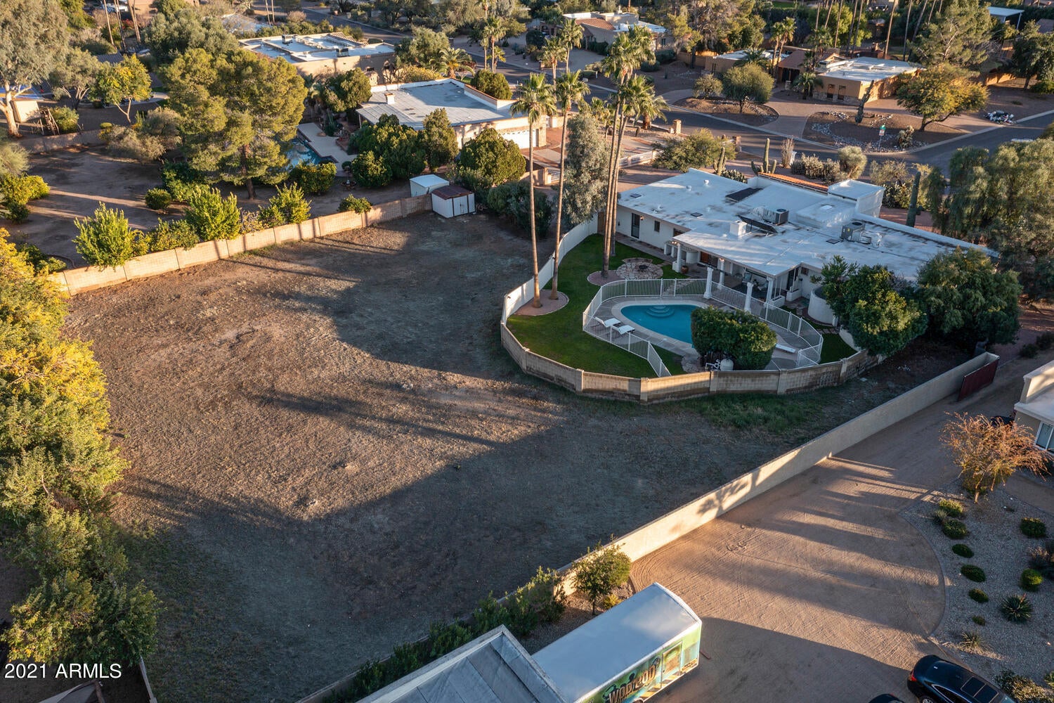 LA TIERRA ESTATES AMD - Residential