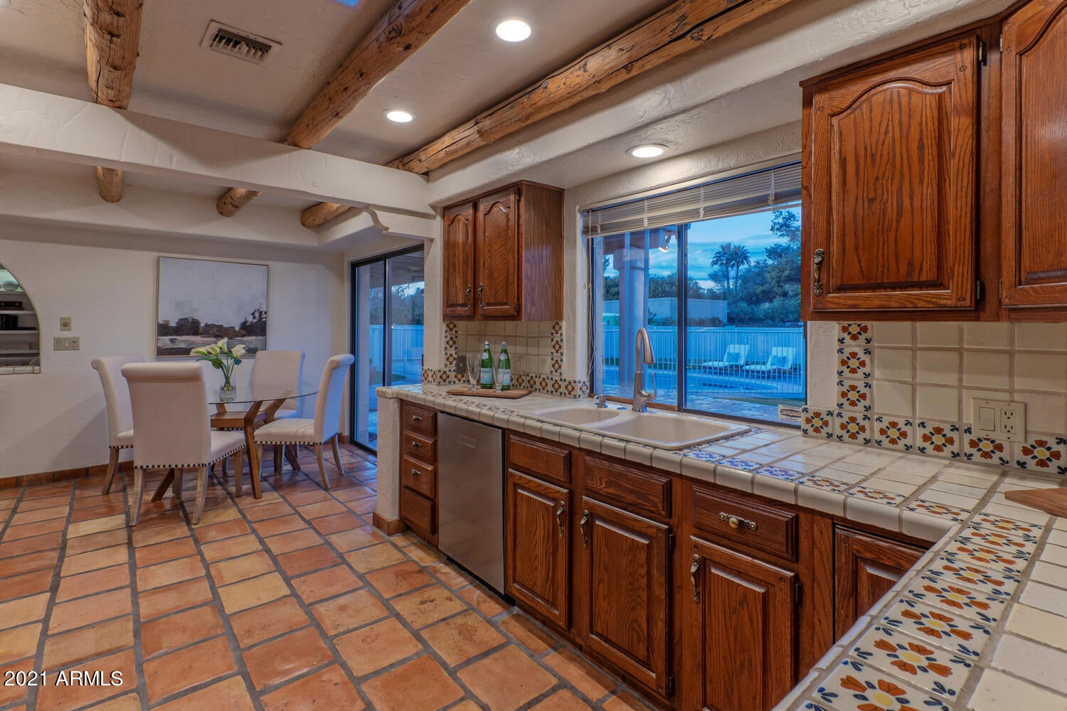 LA TIERRA ESTATES AMD - Residential