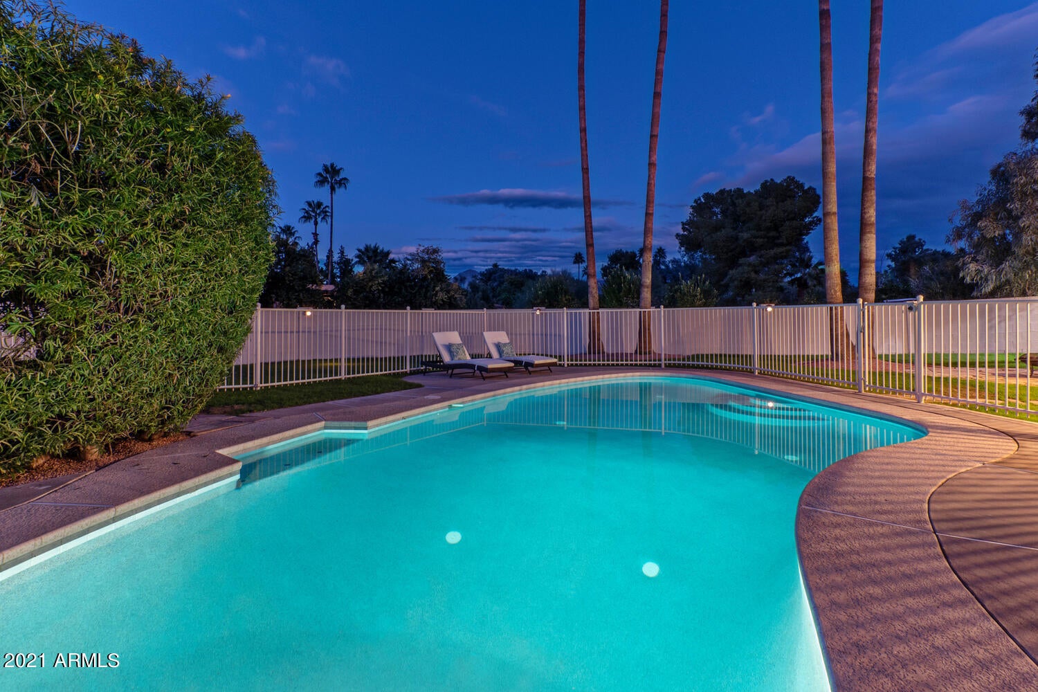 LA TIERRA ESTATES AMD - Residential