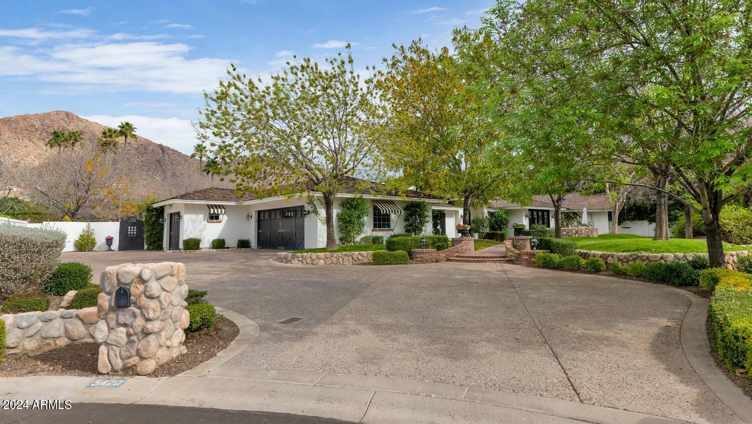 CAMELVIEW - Residential