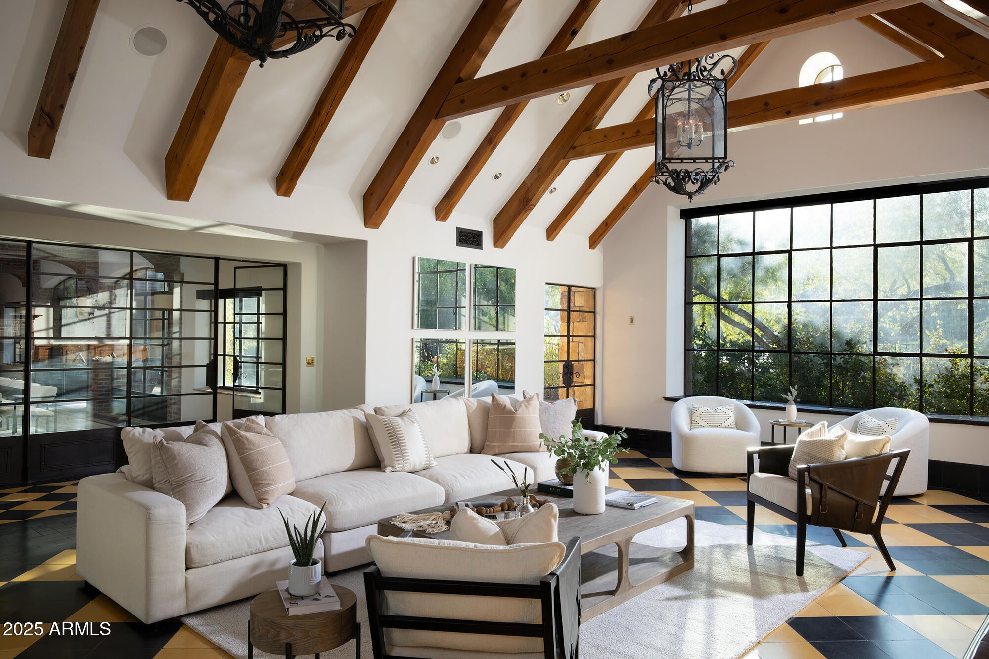 ESTANCIA - Residential
