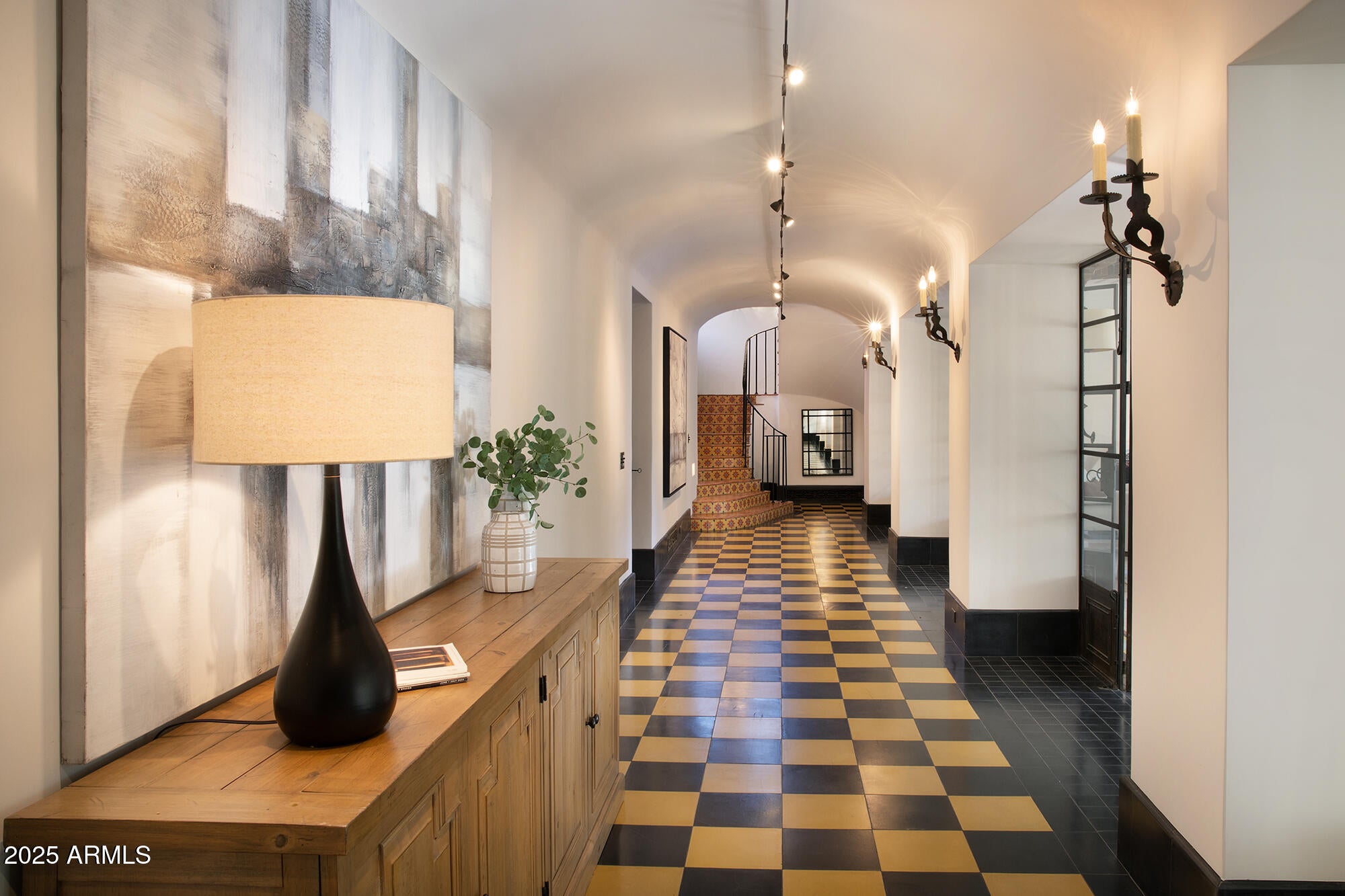 ESTANCIA - Residential