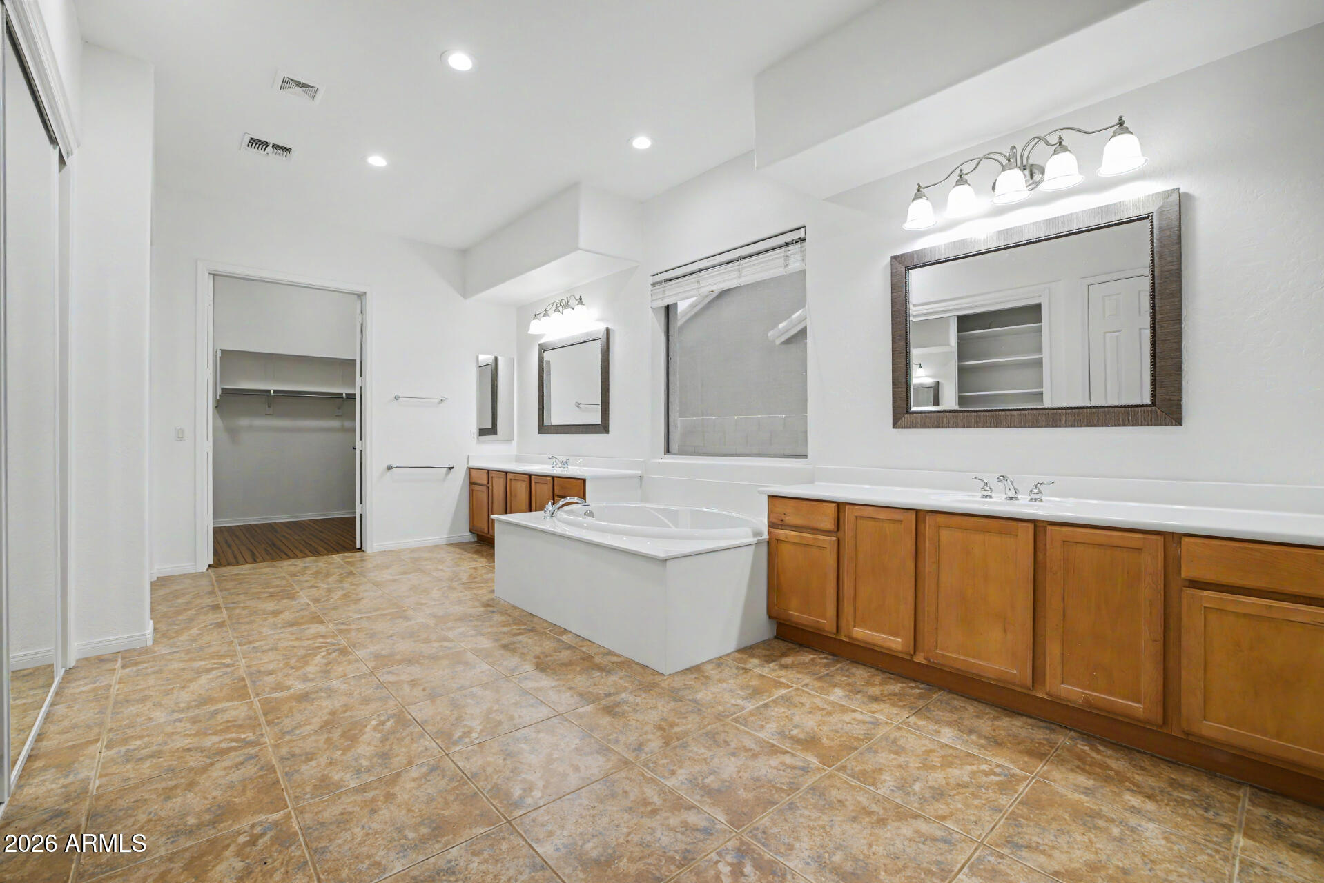 BARRINGTON - Residential