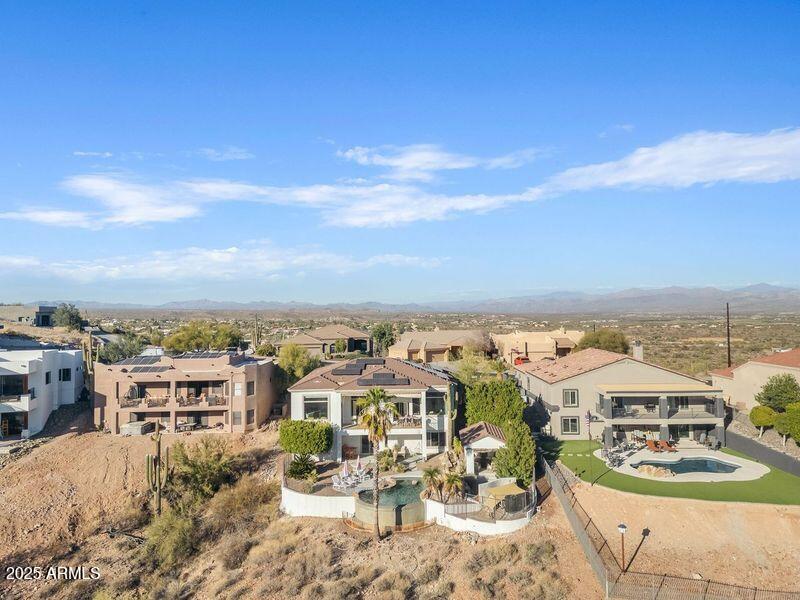 MIRAGE POINTE - Residential