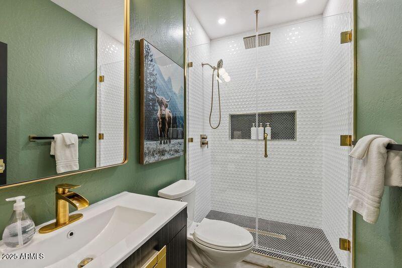 MIRAGE POINTE - Residential