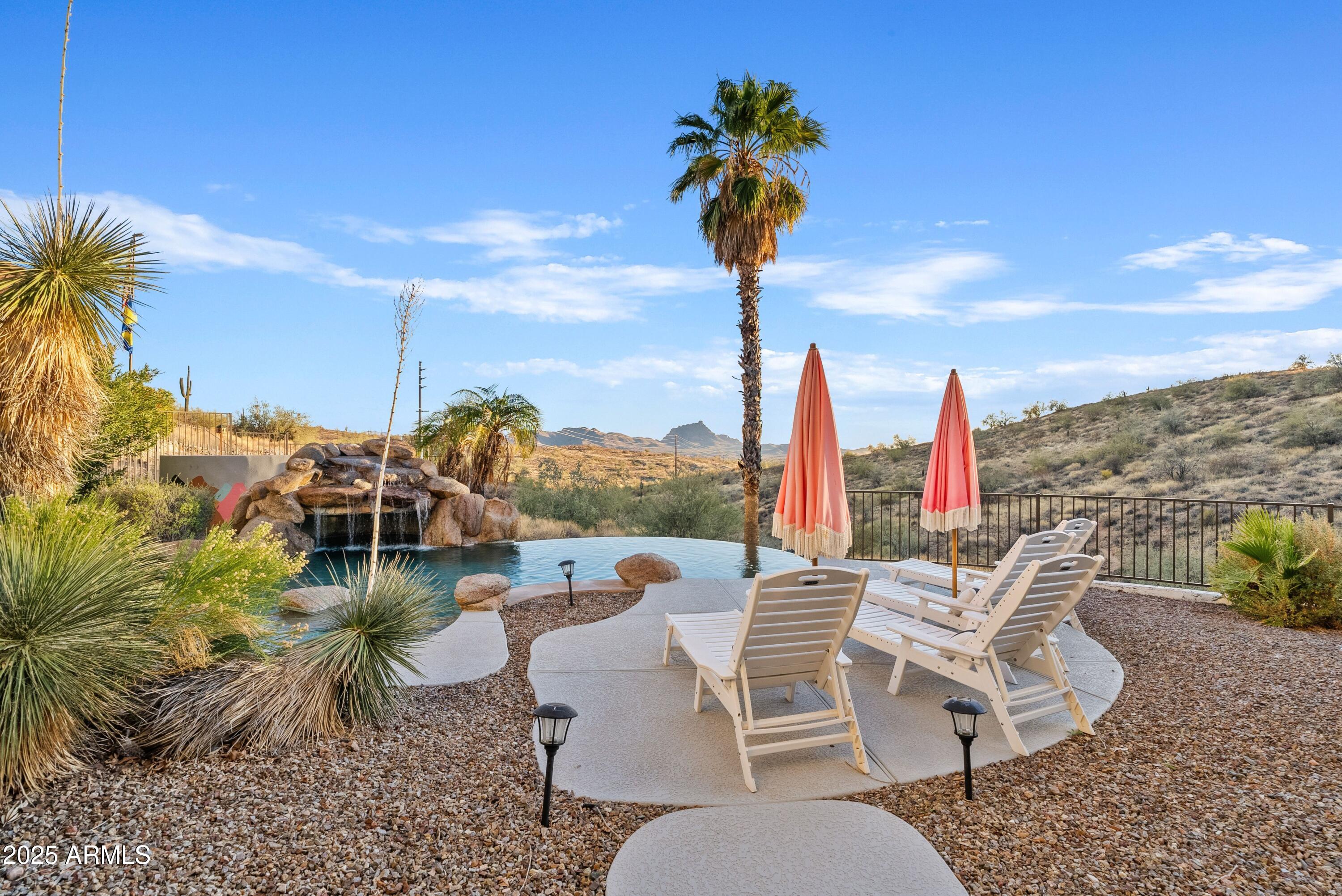 MIRAGE POINTE - Residential