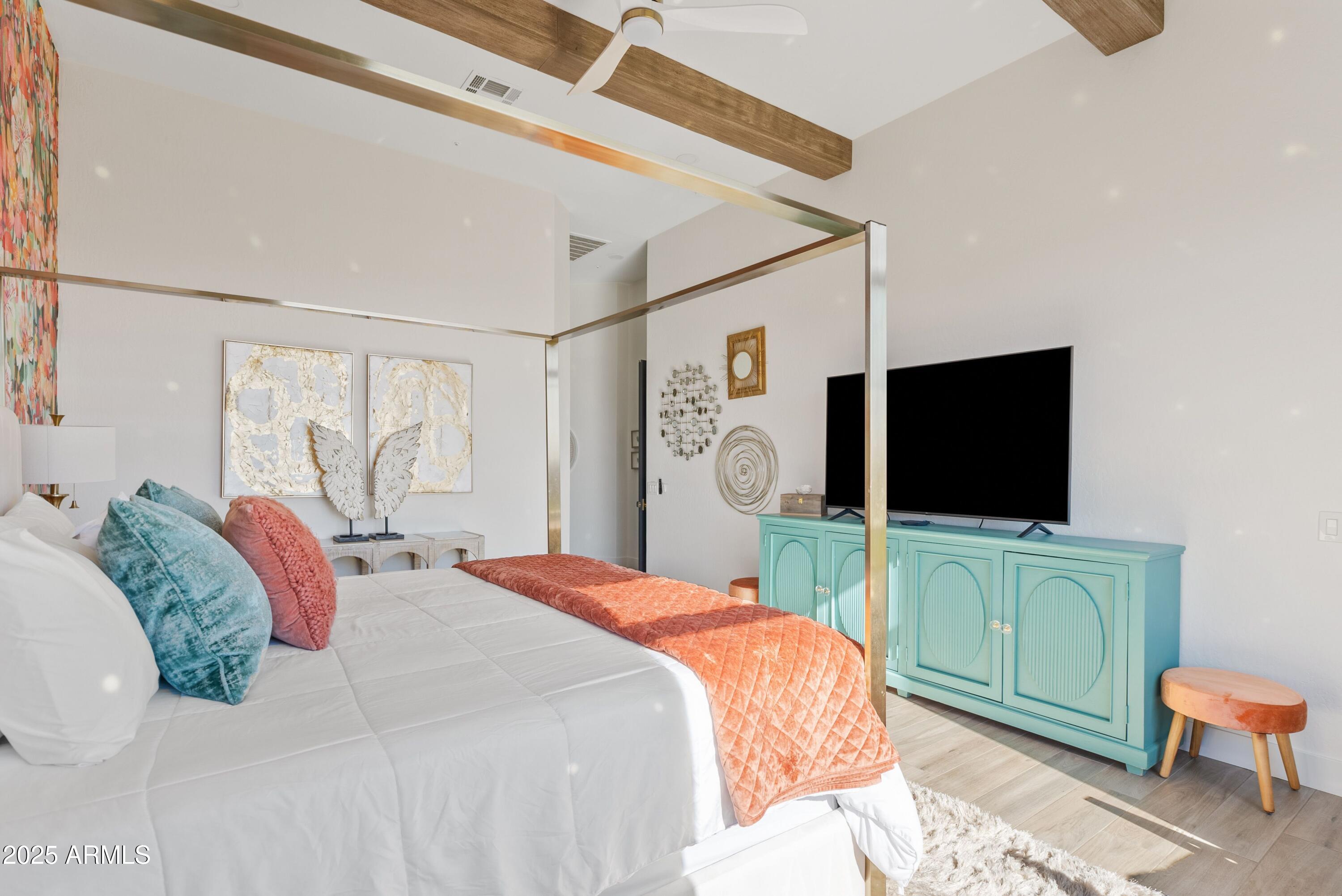MIRAGE POINTE - Residential
