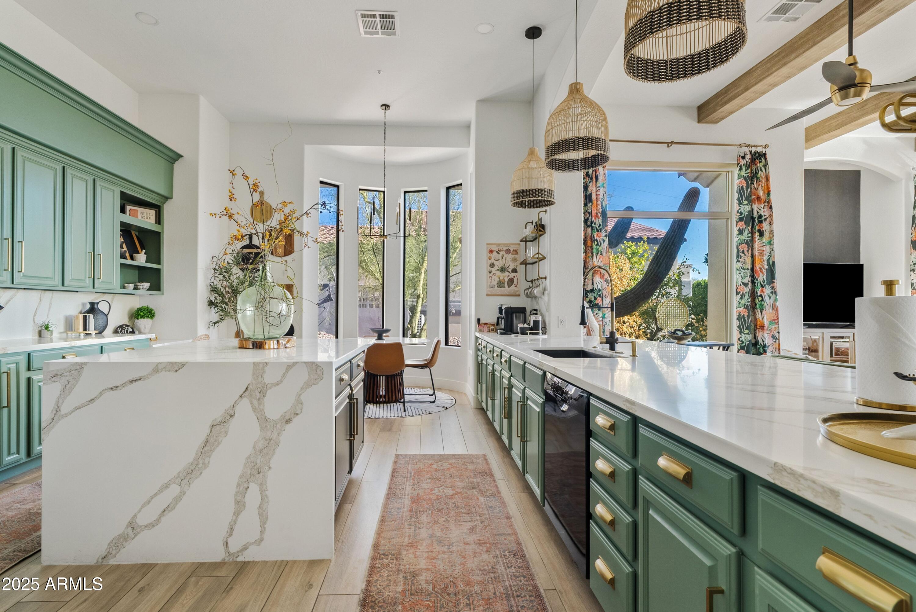 MIRAGE POINTE - Residential