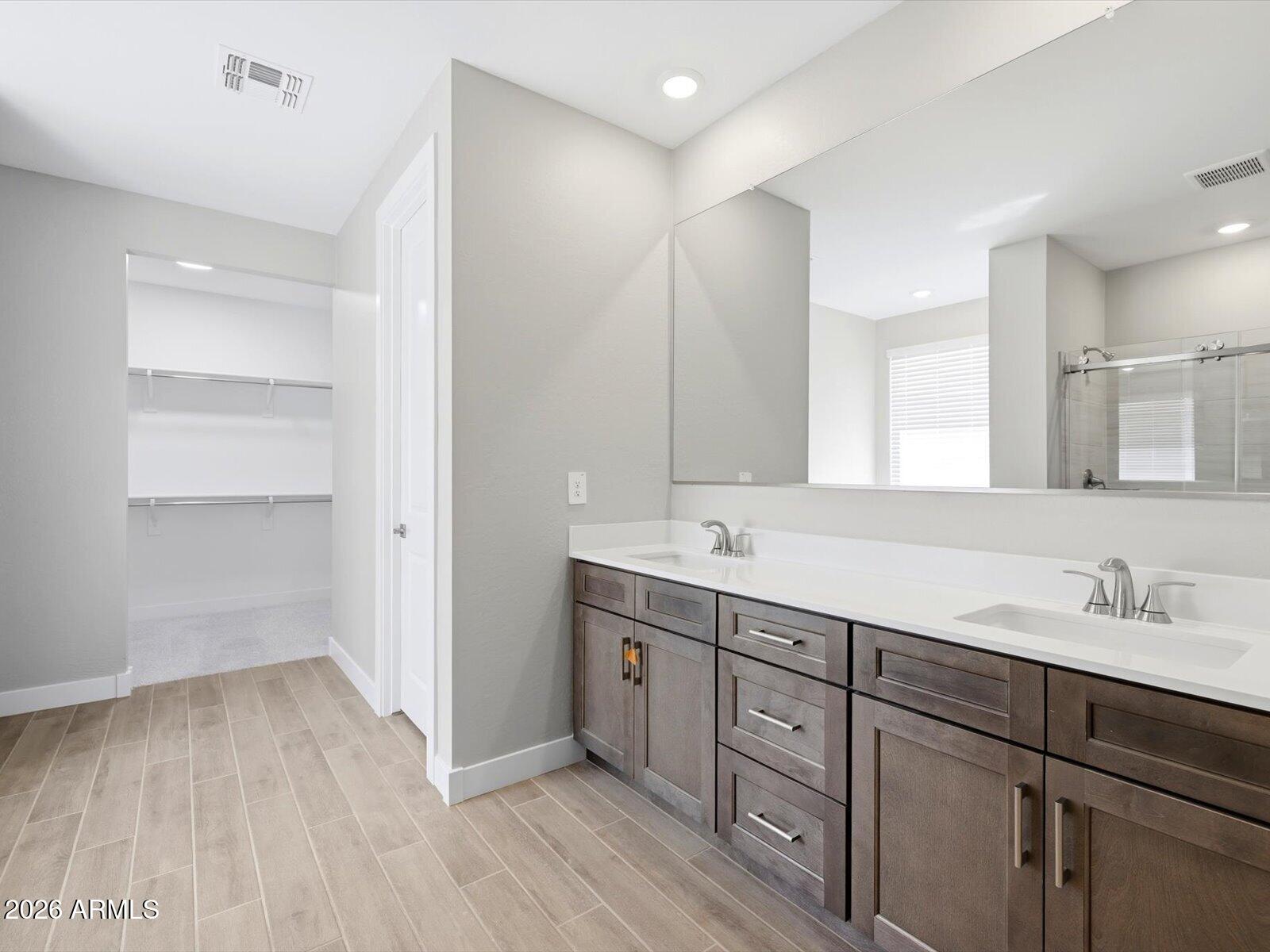 LEGACY PLACE PHASE 1 GLENDALE - Residential