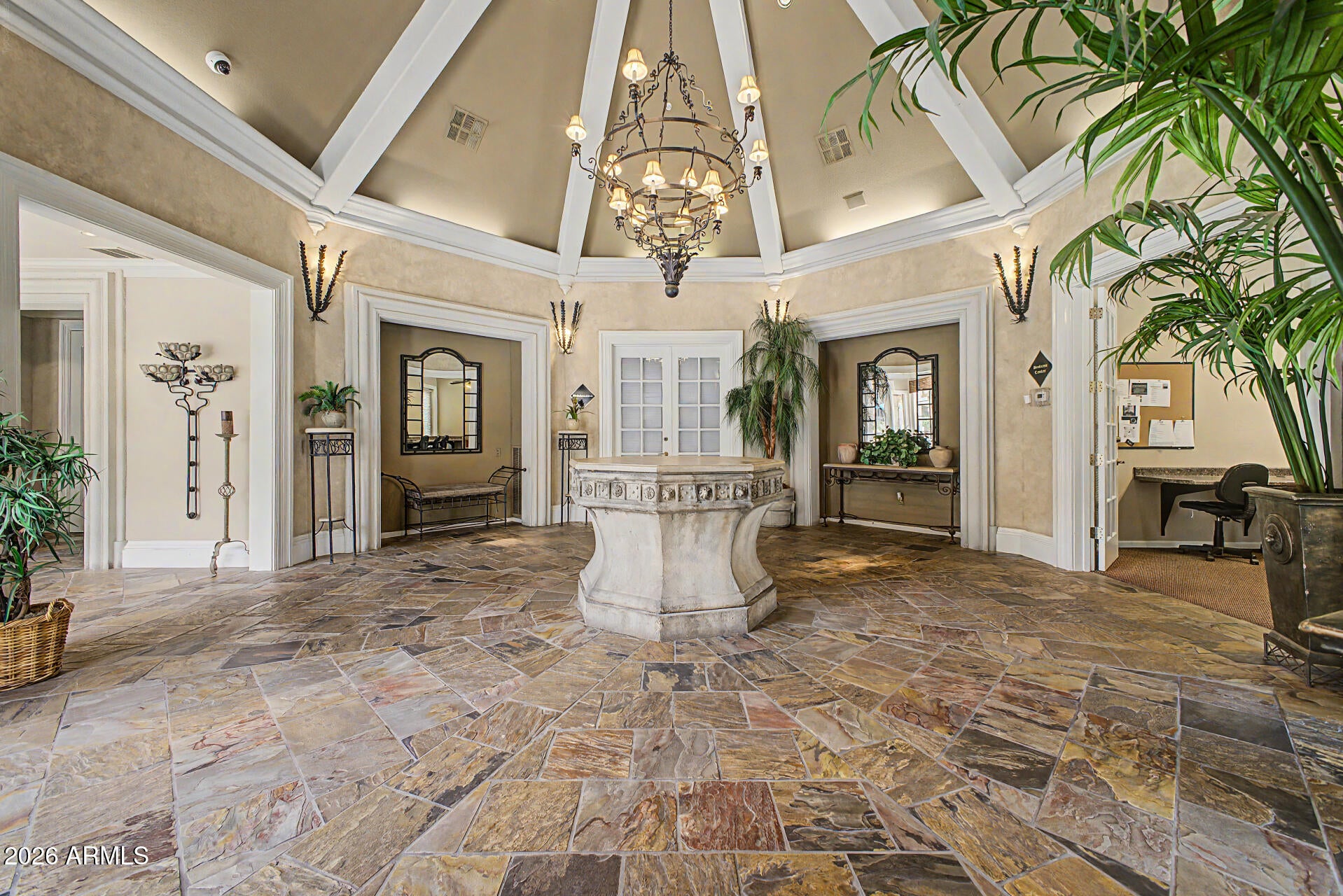 SIGNATURE SCOTTSDALE CONDOMINIUM - Residential