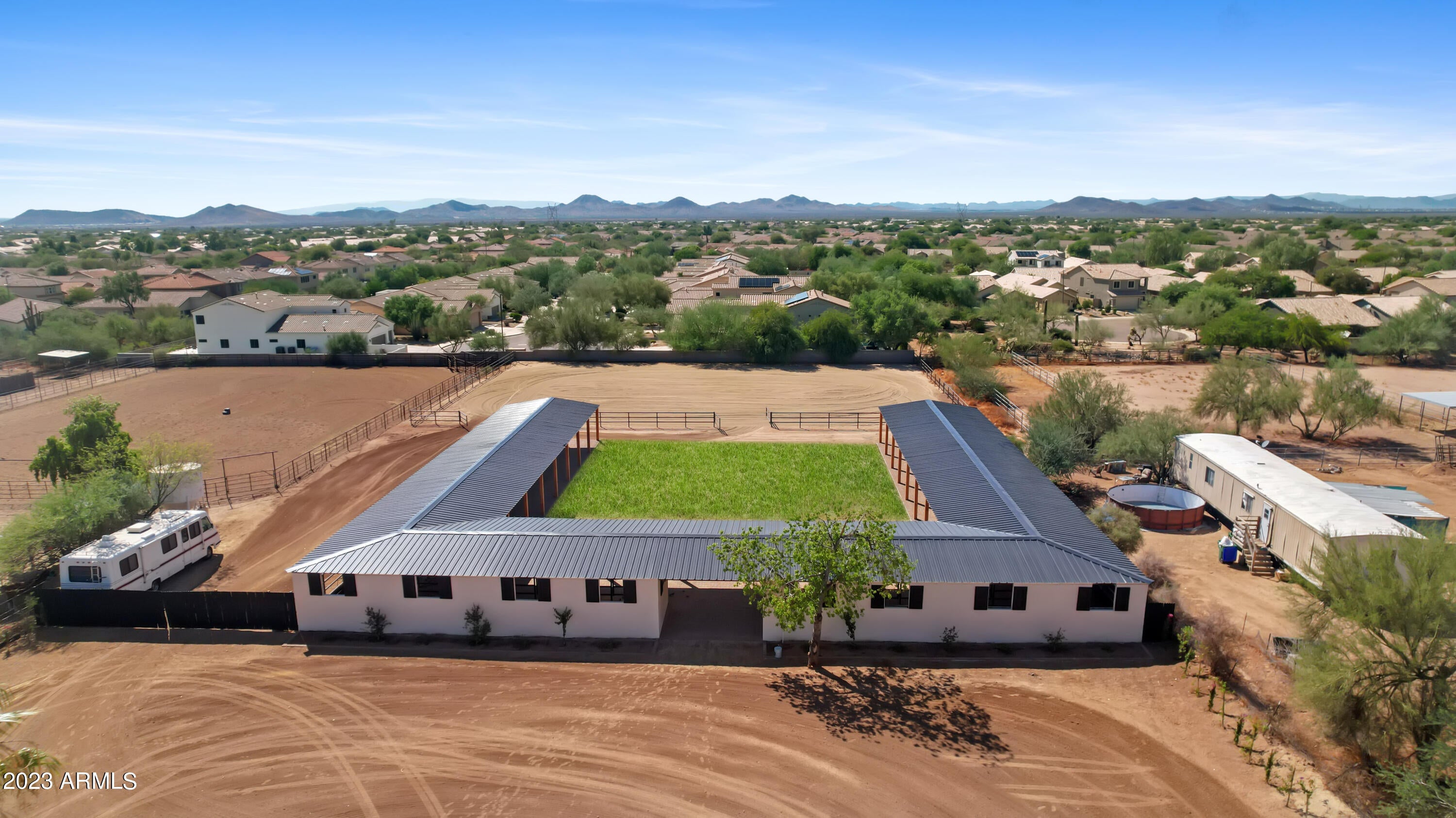Dynamite Equestrian Properties - Residential