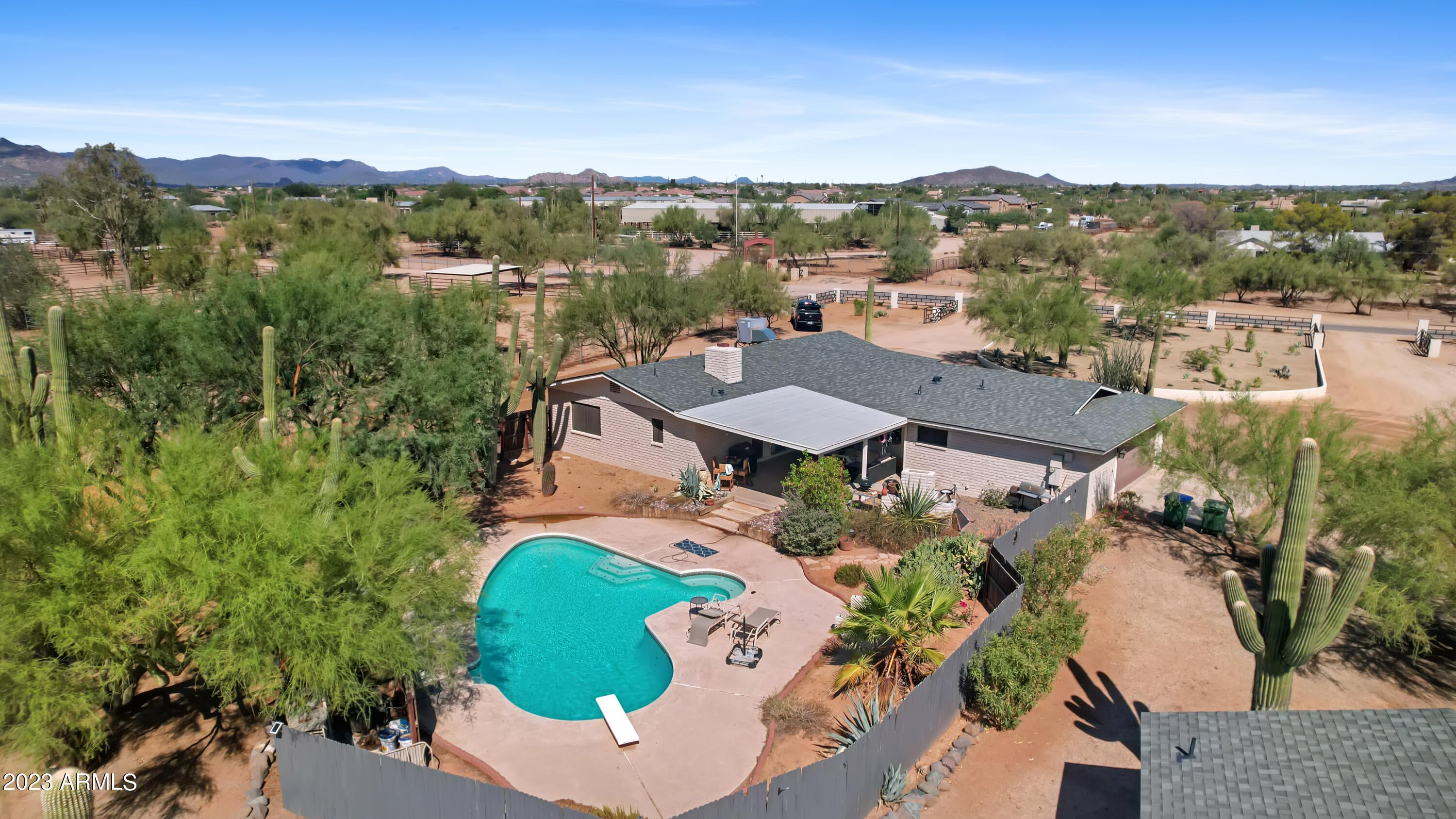 Dynamite Equestrian Properties - Residential