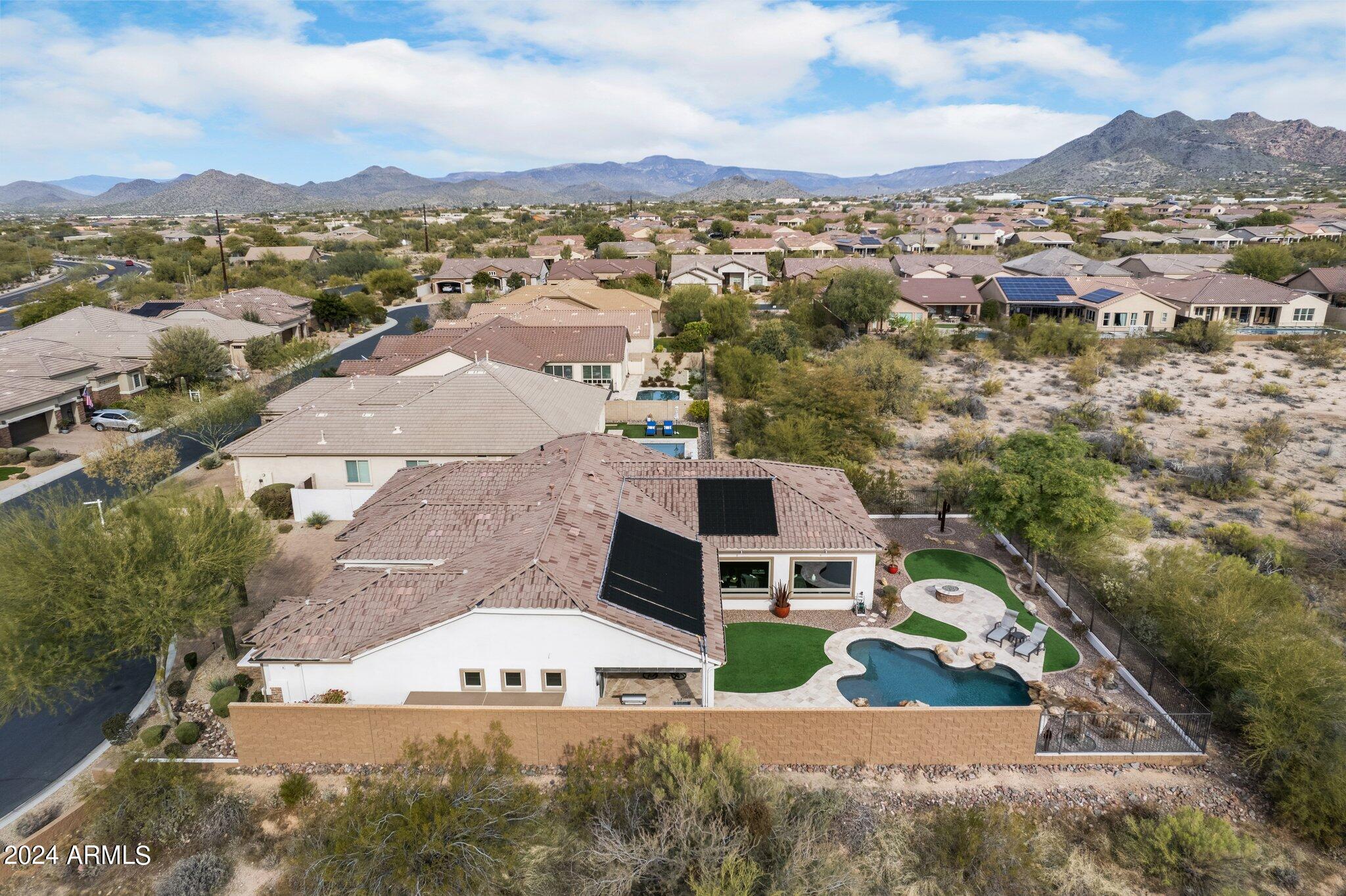 LONE MOUNTAIN - Residential