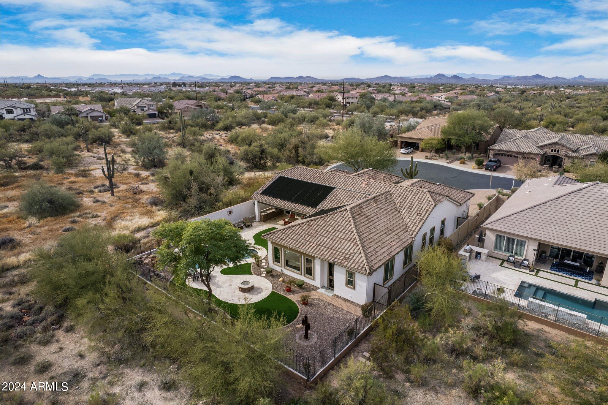 LONE MOUNTAIN - Residential