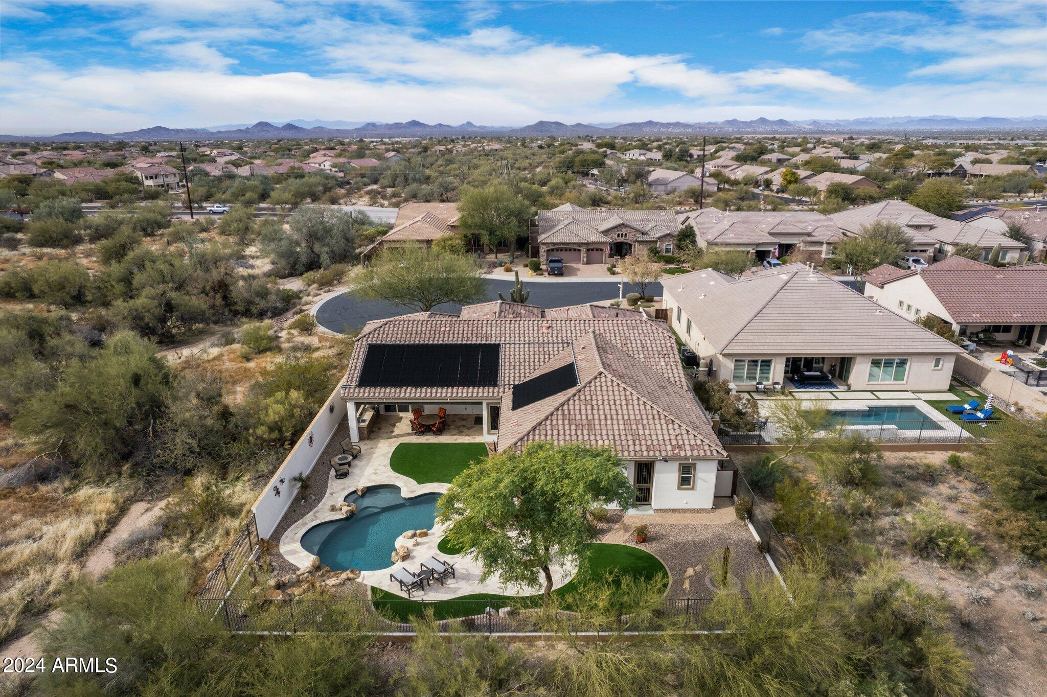 LONE MOUNTAIN - Residential