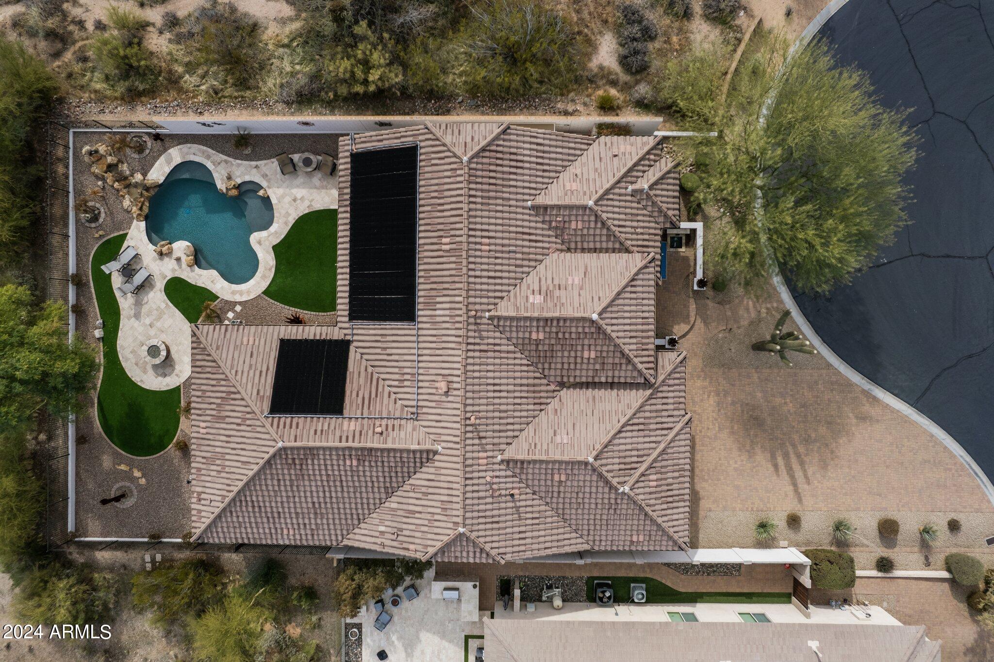 LONE MOUNTAIN - Residential