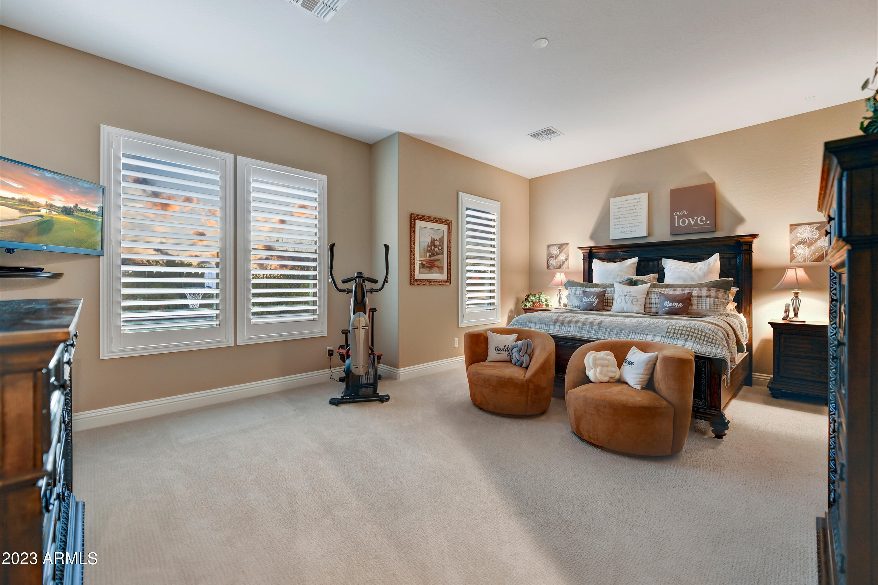 LONE MOUNTAIN - Residential