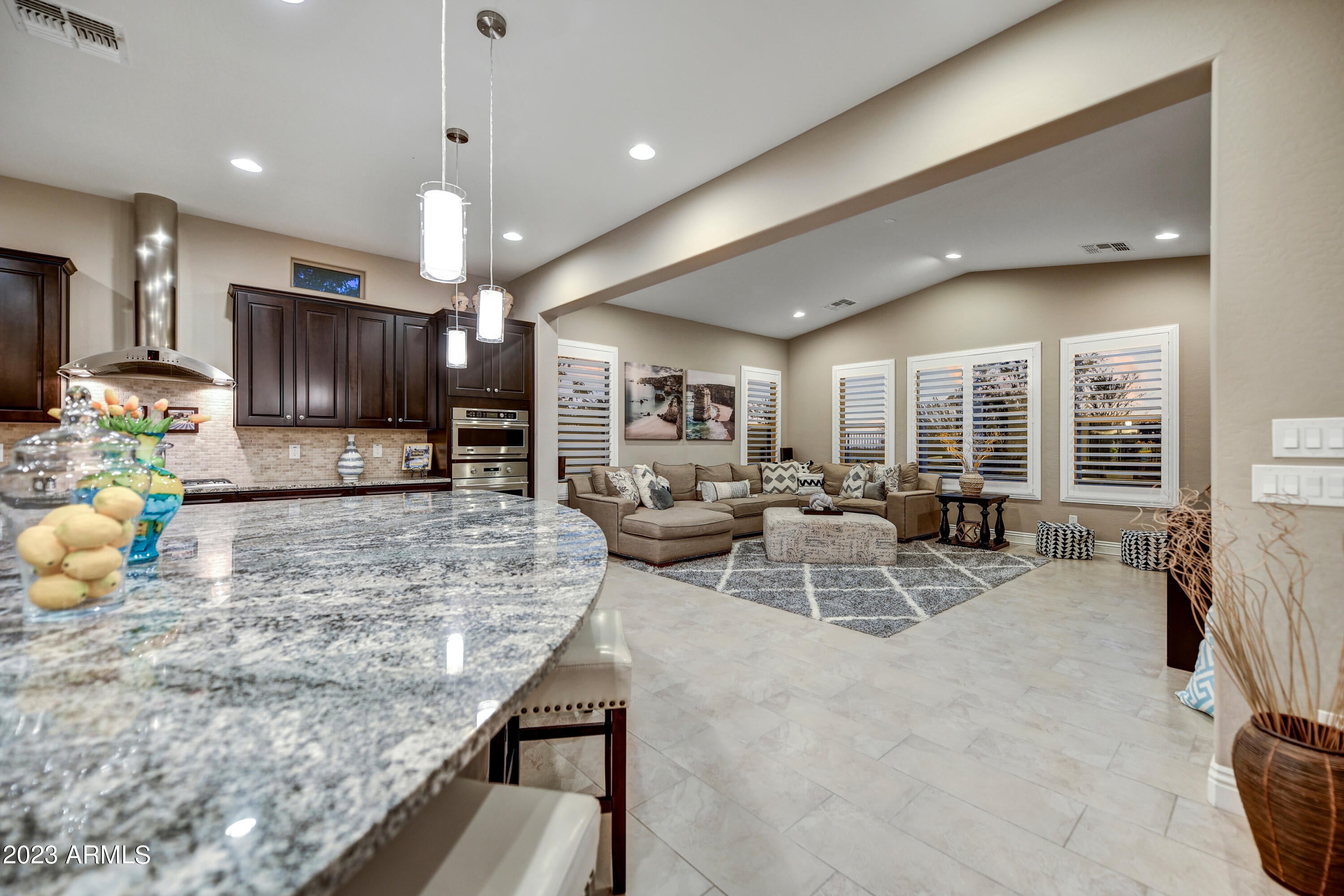 LONE MOUNTAIN - Residential