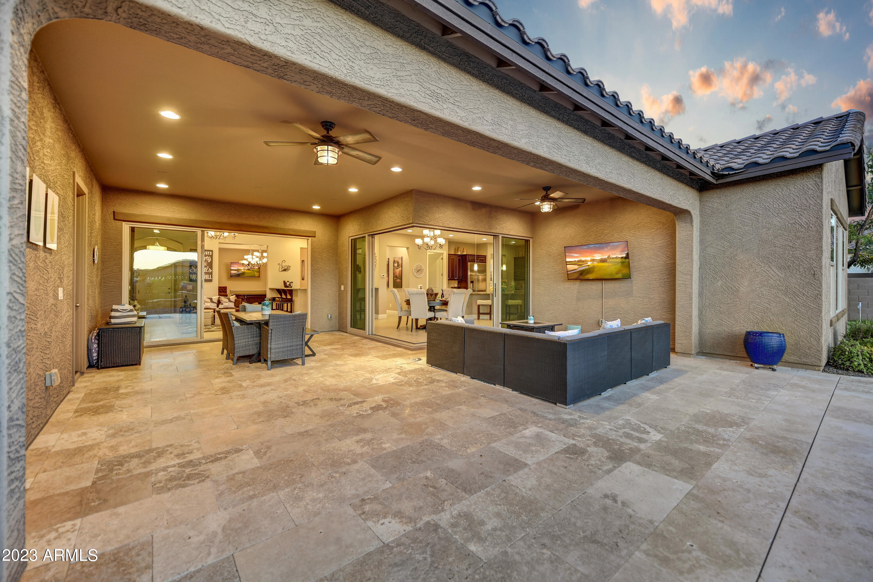 LONE MOUNTAIN - Residential