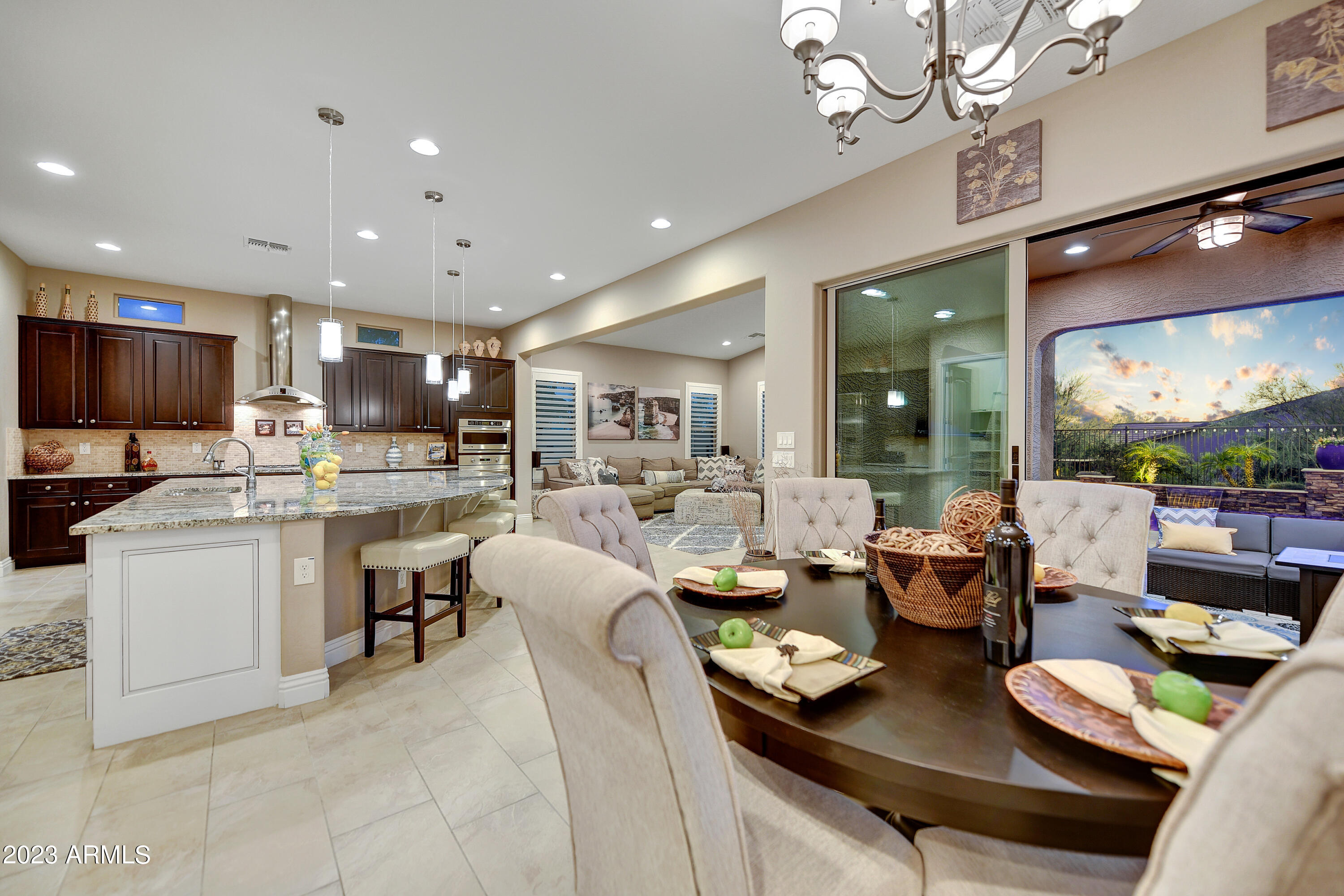 LONE MOUNTAIN - Residential