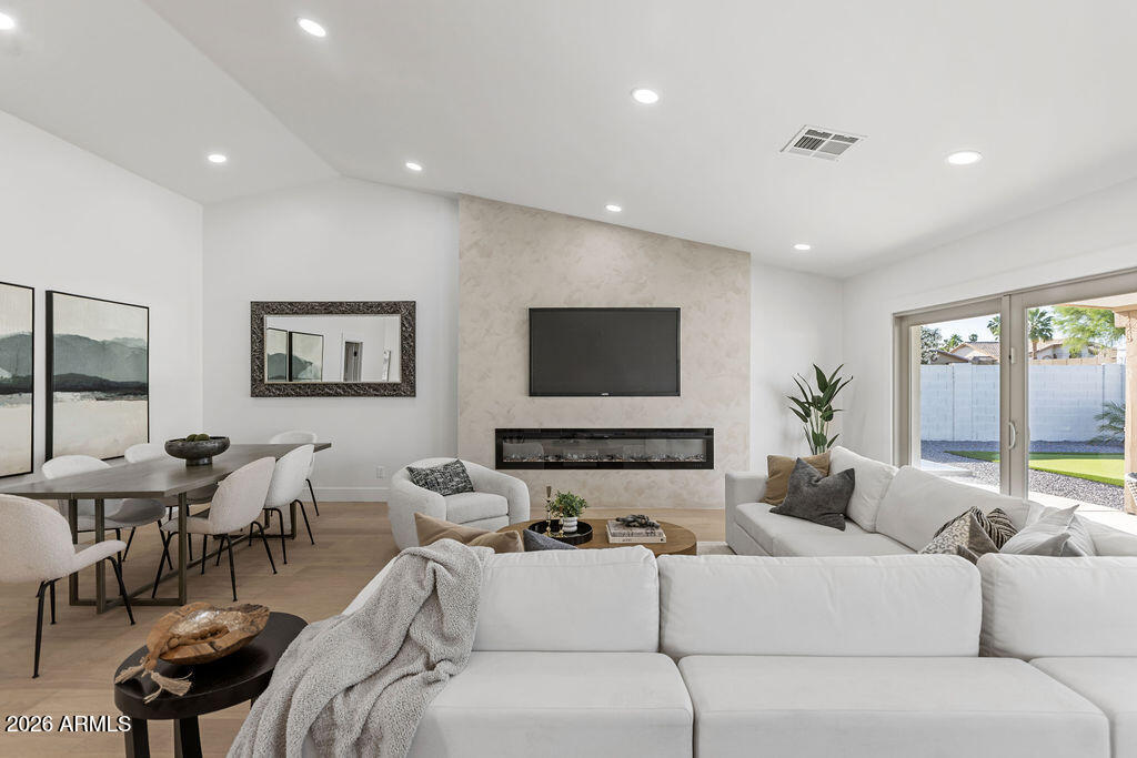 LA PAZ AT DESERT SPRINGS UNIT 23 - Residential