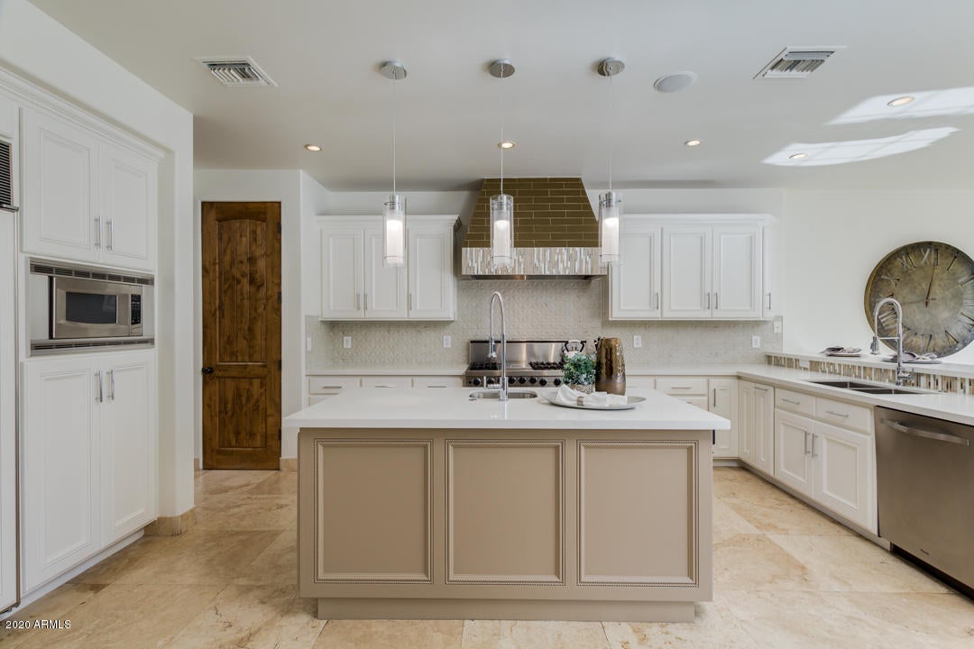 FAIRWAY ACRES - Residential