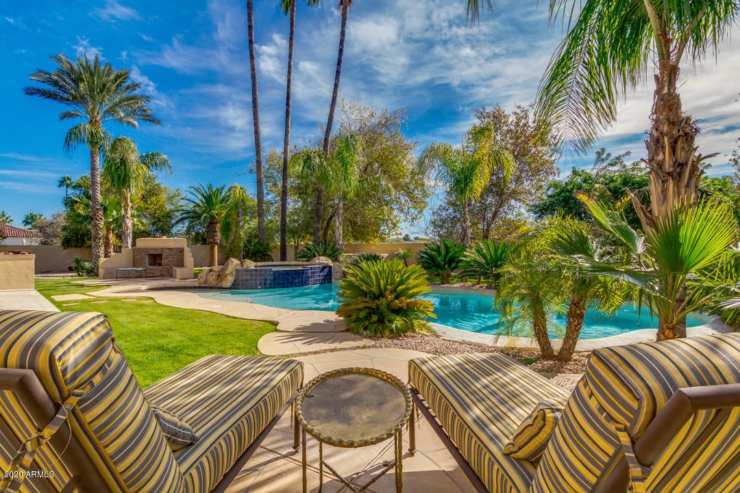 FAIRWAY ACRES - Residential