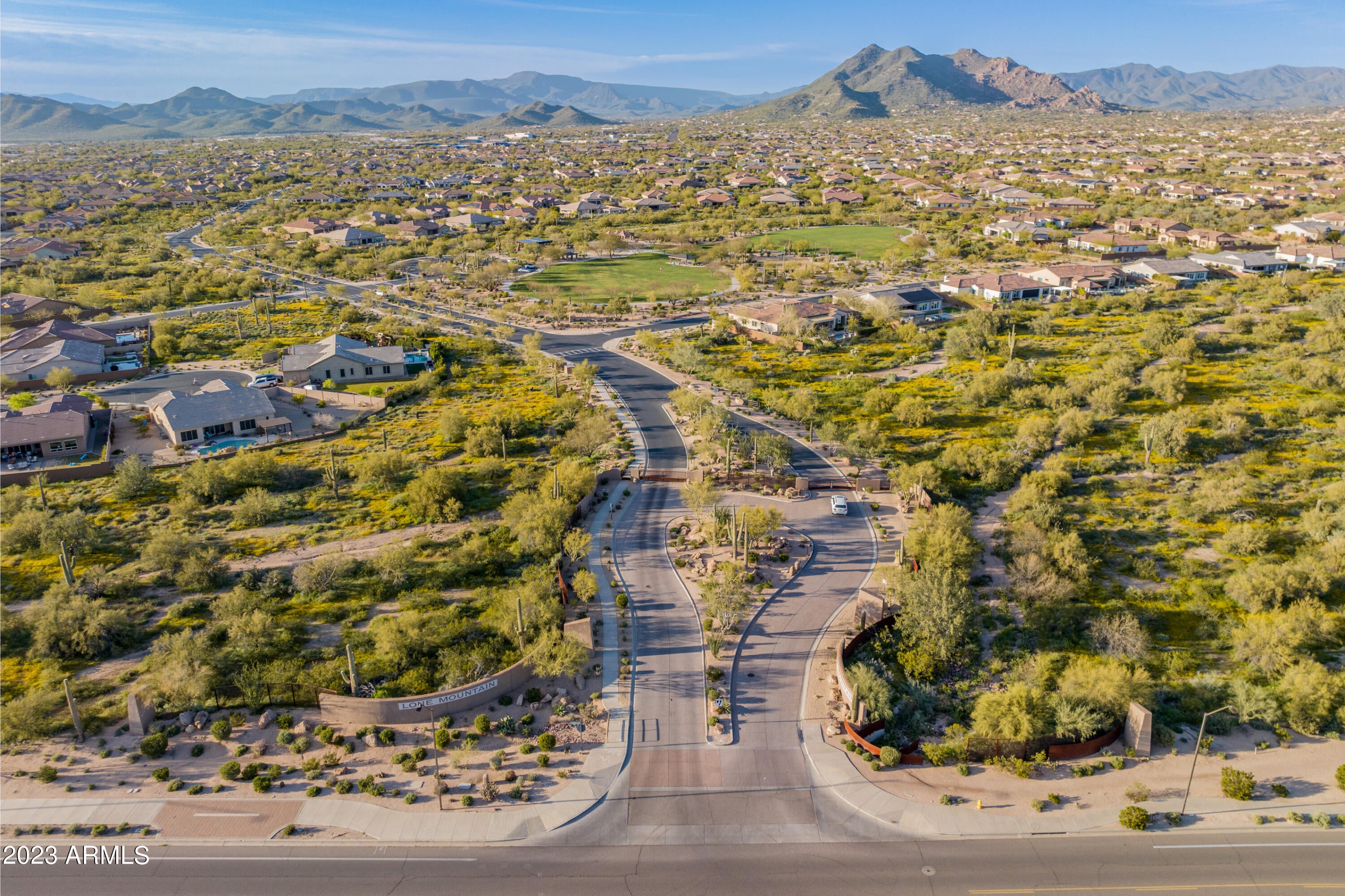 LONE MOUNTAIN - Residential