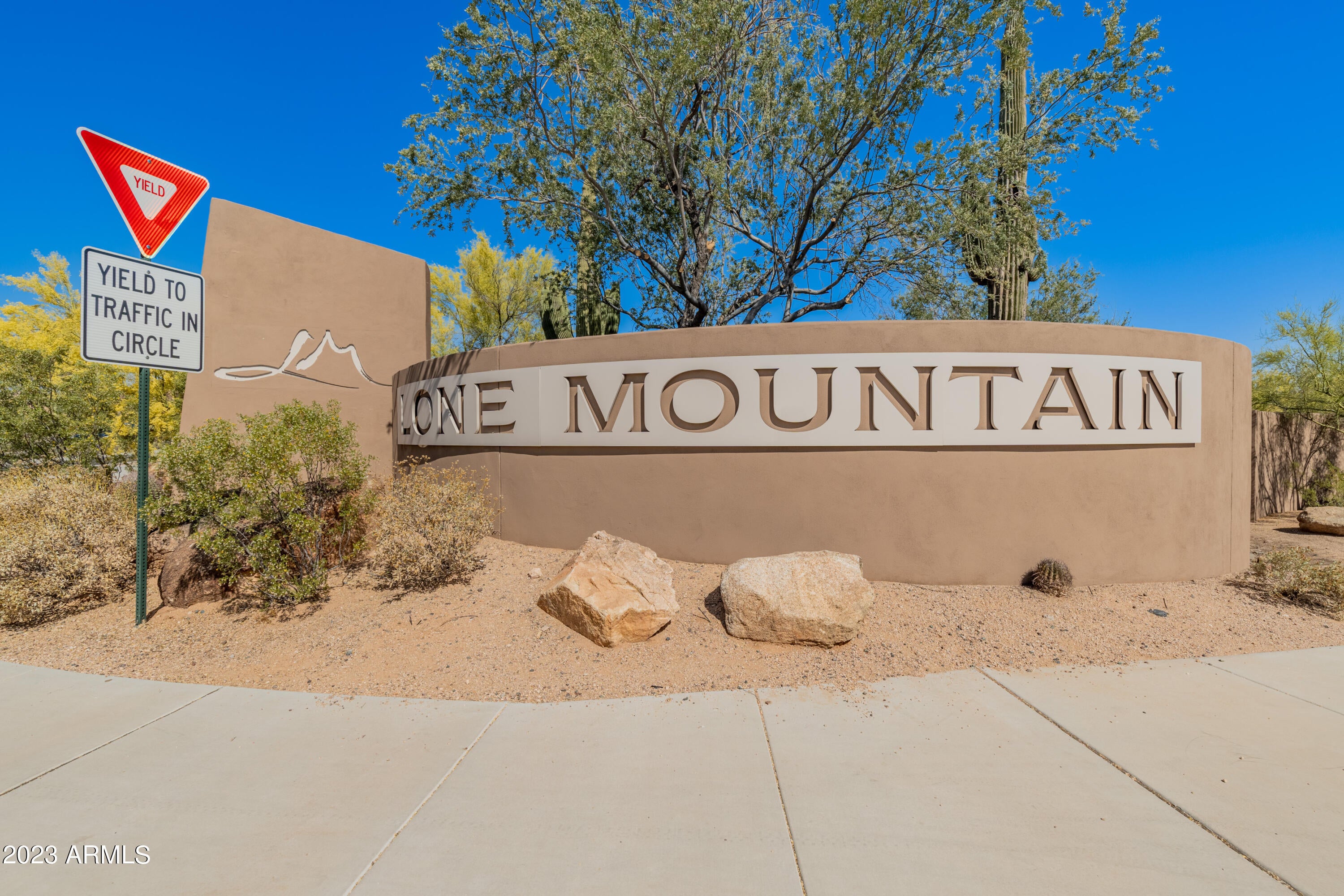 LONE MOUNTAIN - Residential