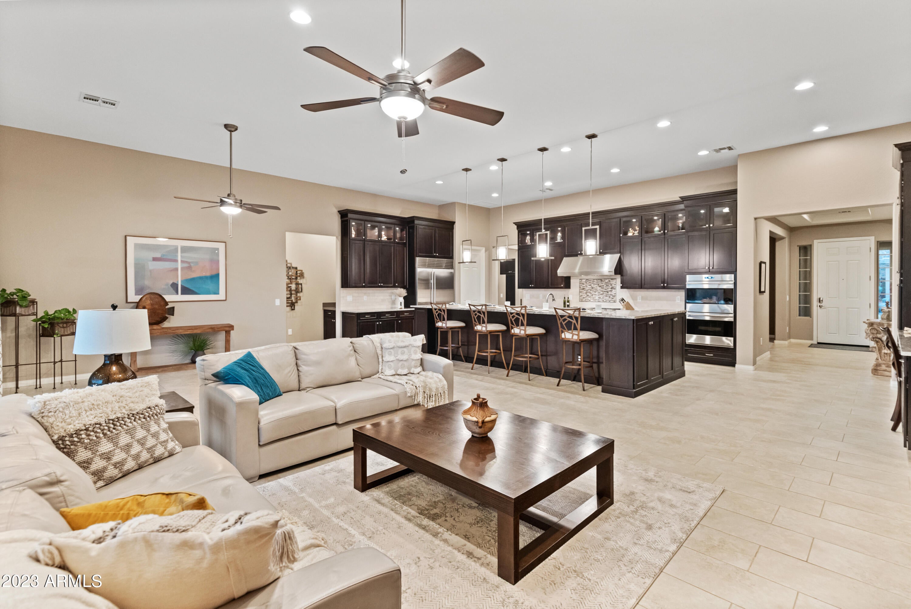 LONE MOUNTAIN - Residential