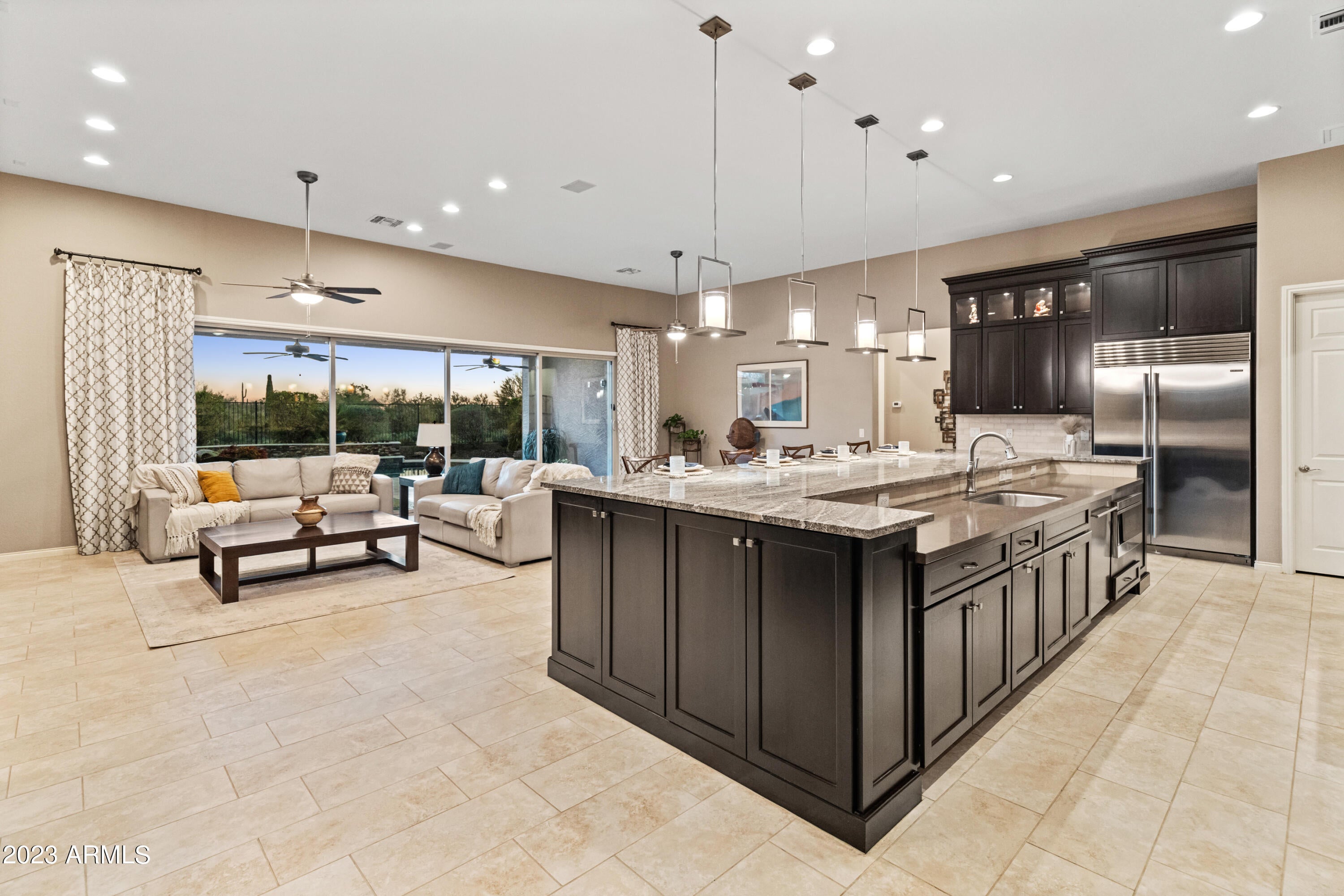 LONE MOUNTAIN - Residential