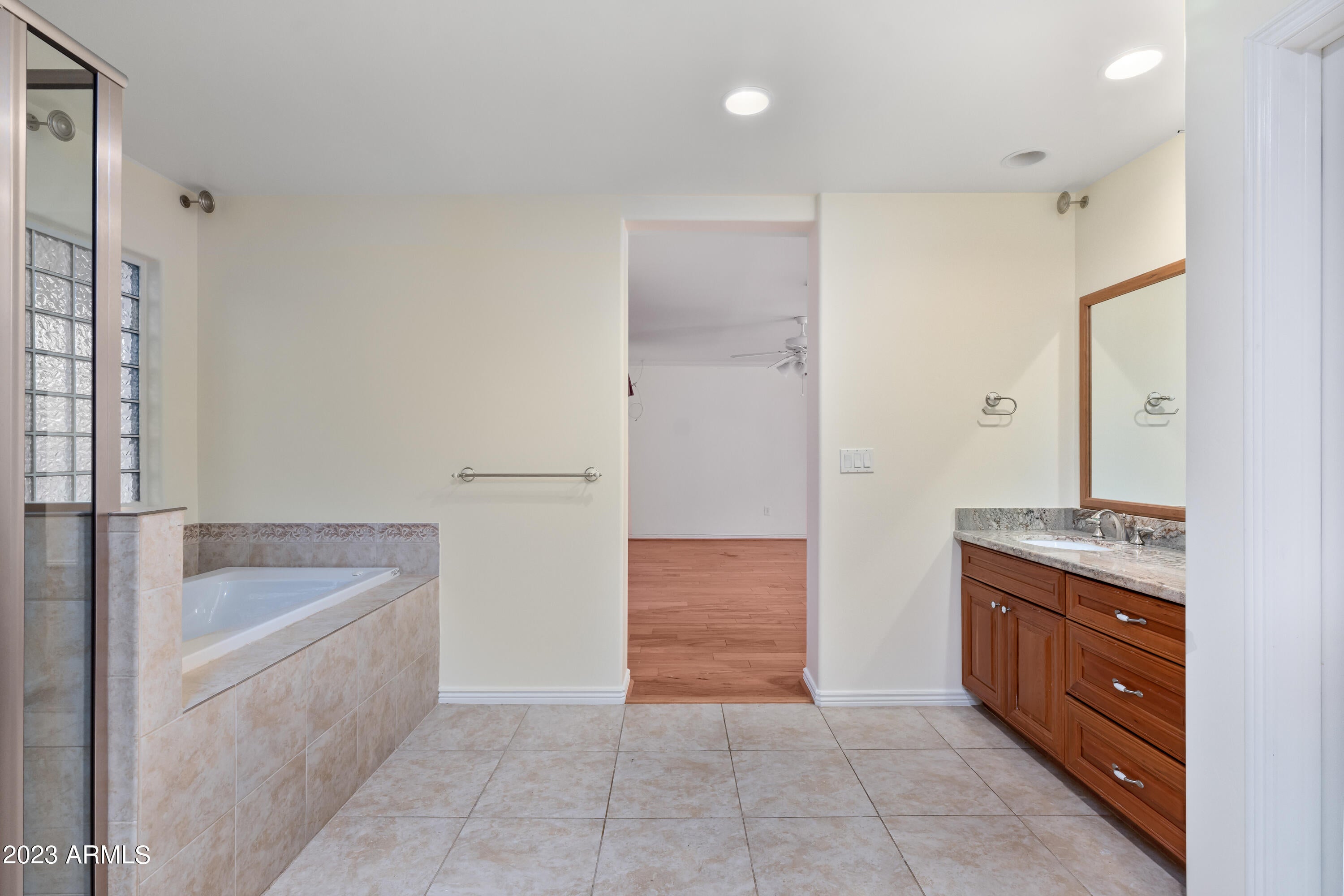 SUNBURST FARMS EAST 4 - Residential