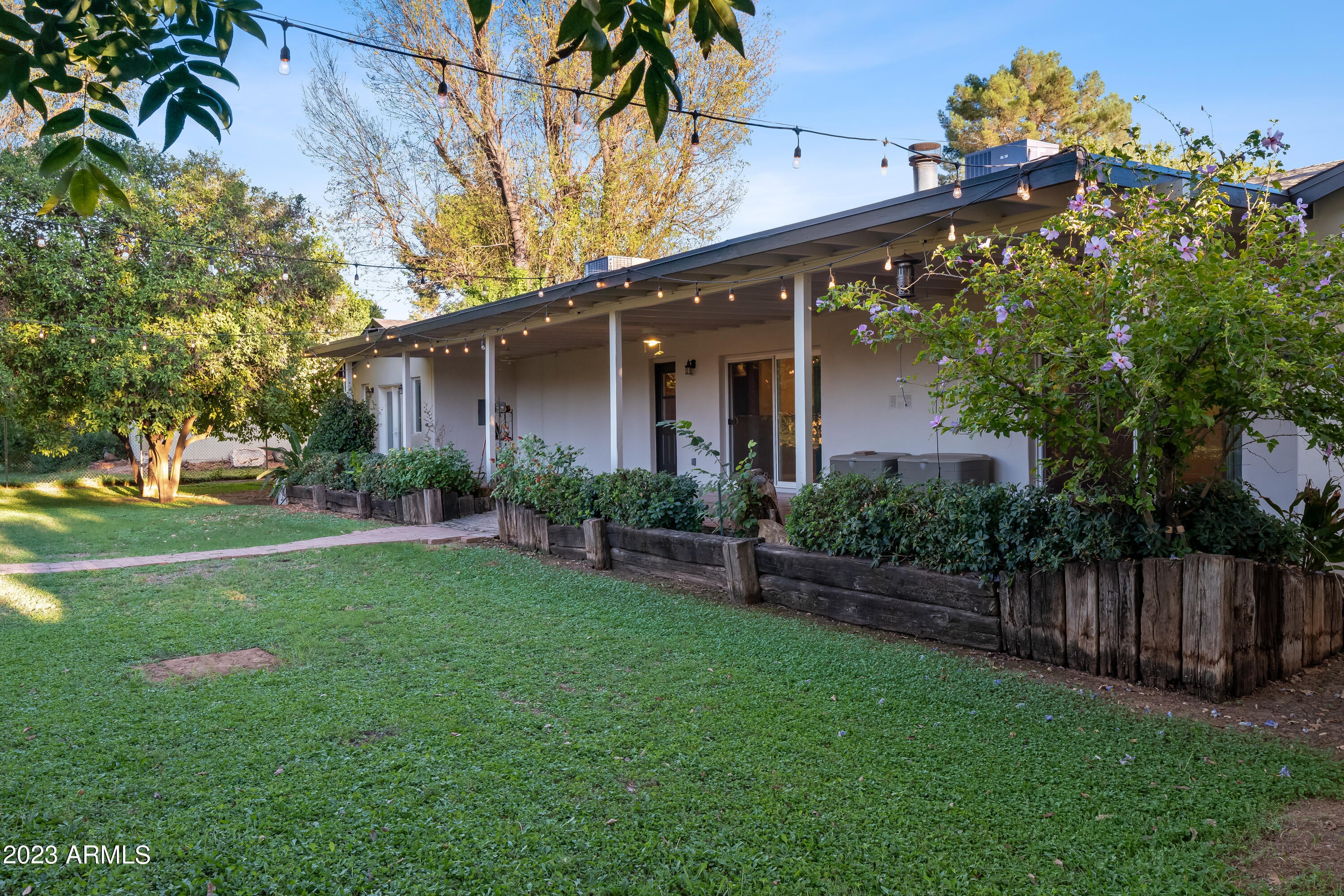SUNBURST FARMS EAST 4 - Residential