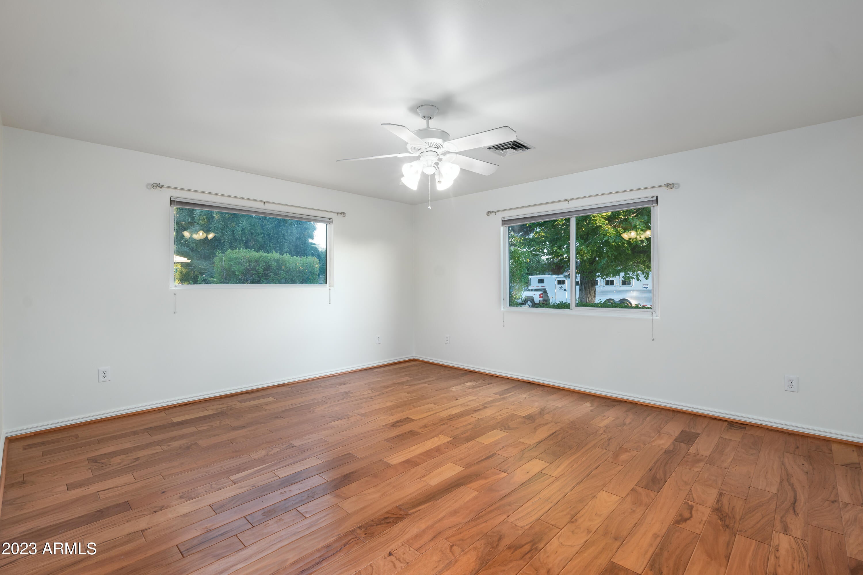SUNBURST FARMS EAST 4 - Residential