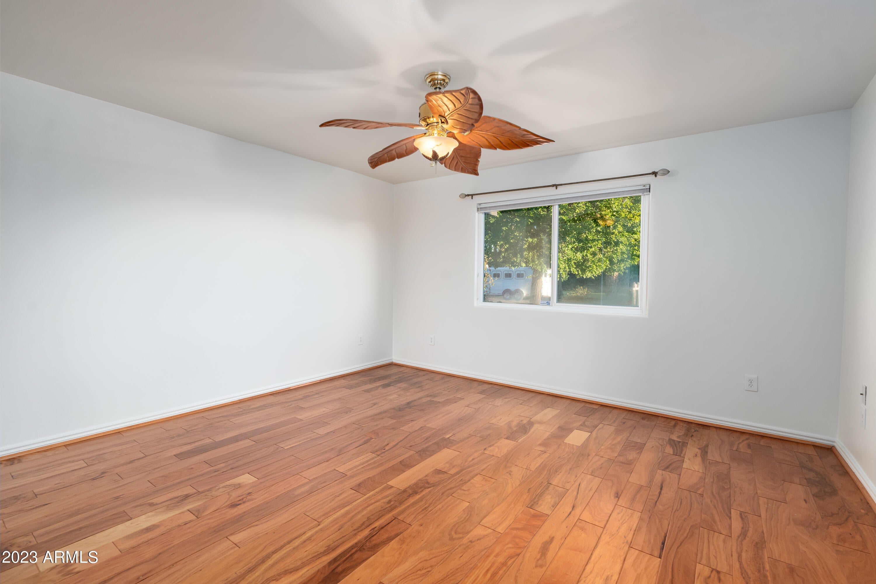 SUNBURST FARMS EAST 4 - Residential