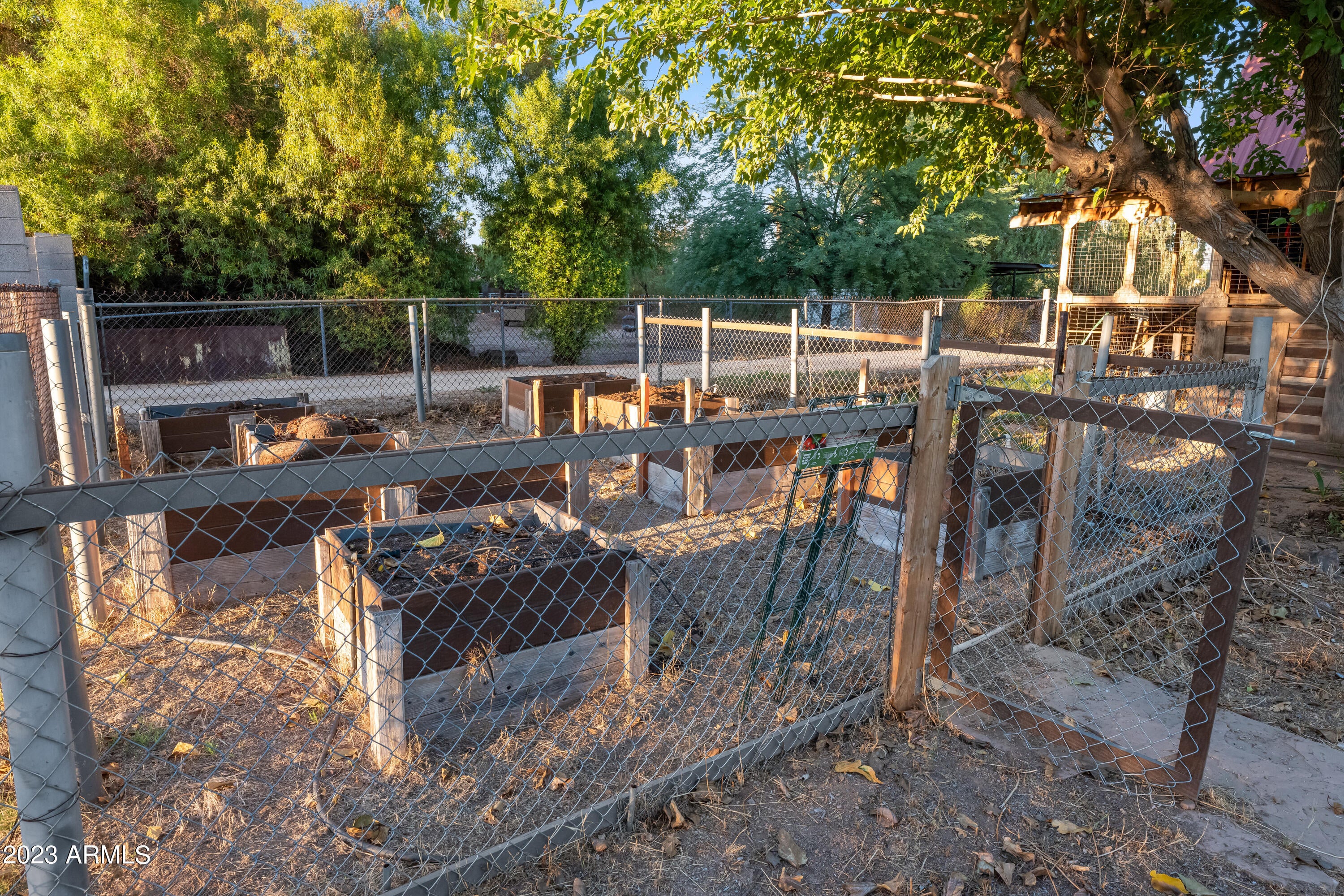 SUNBURST FARMS EAST 4 - Residential