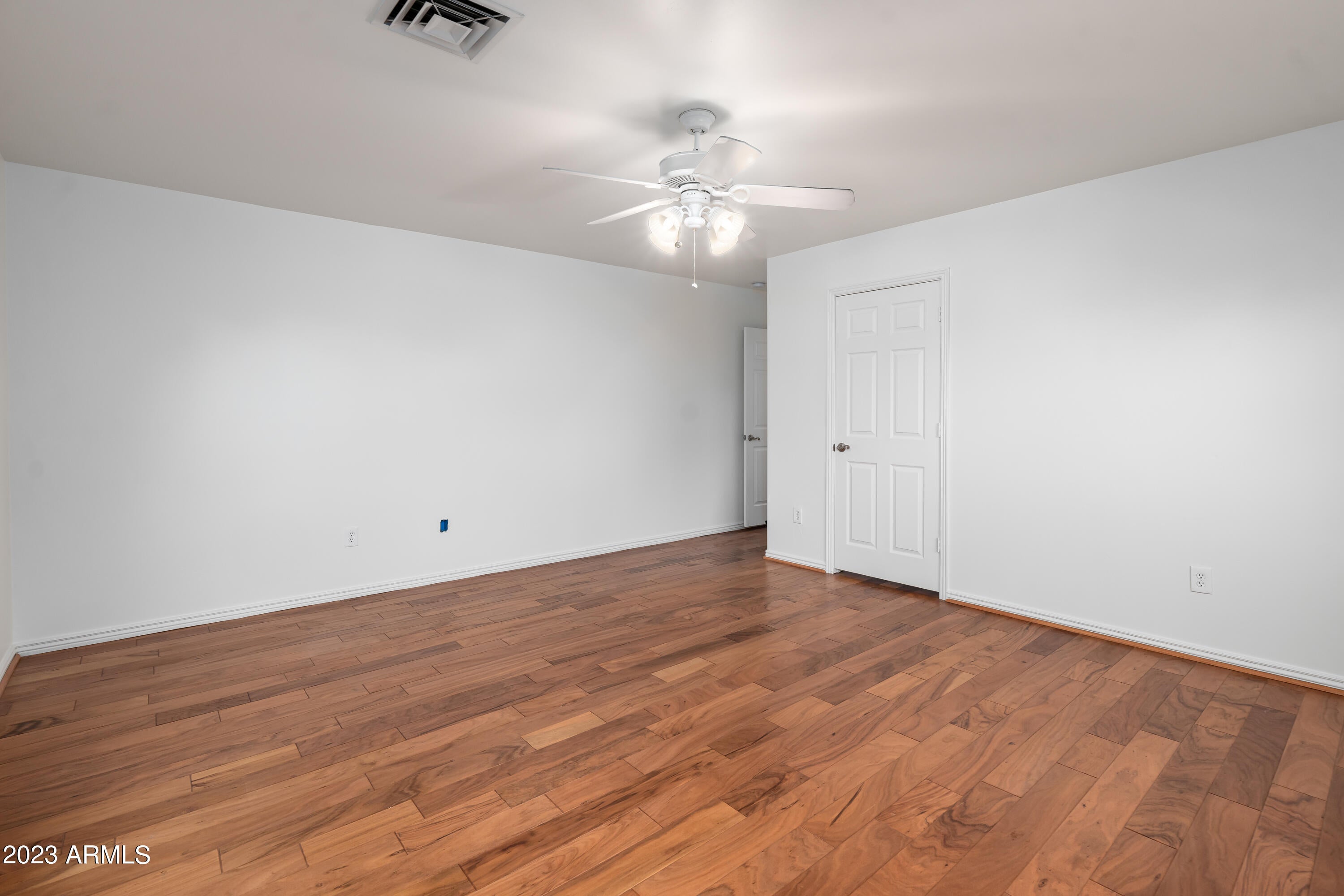 SUNBURST FARMS EAST 4 - Residential