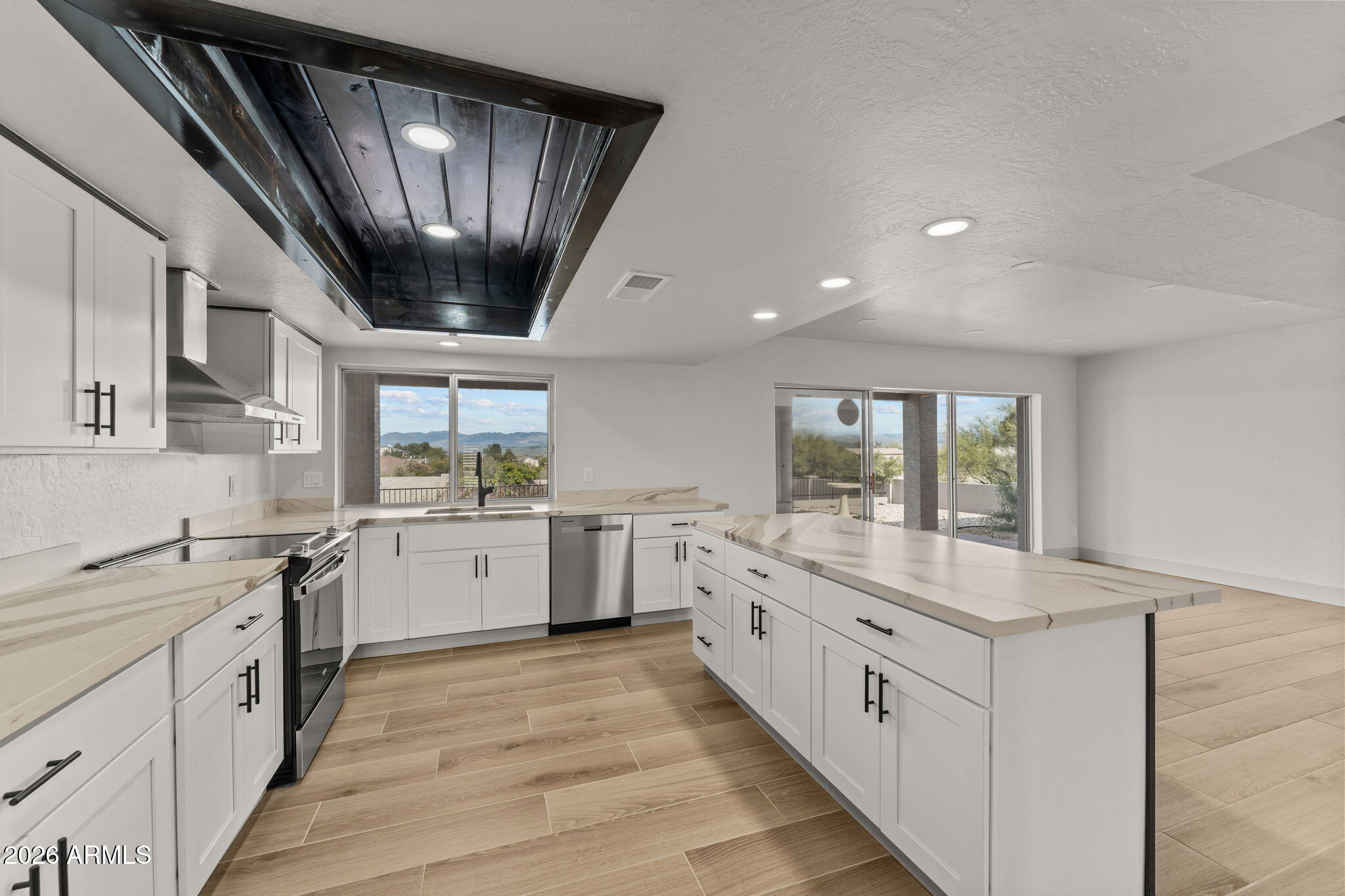 VISTA DEL RIO ESTATES - Residential