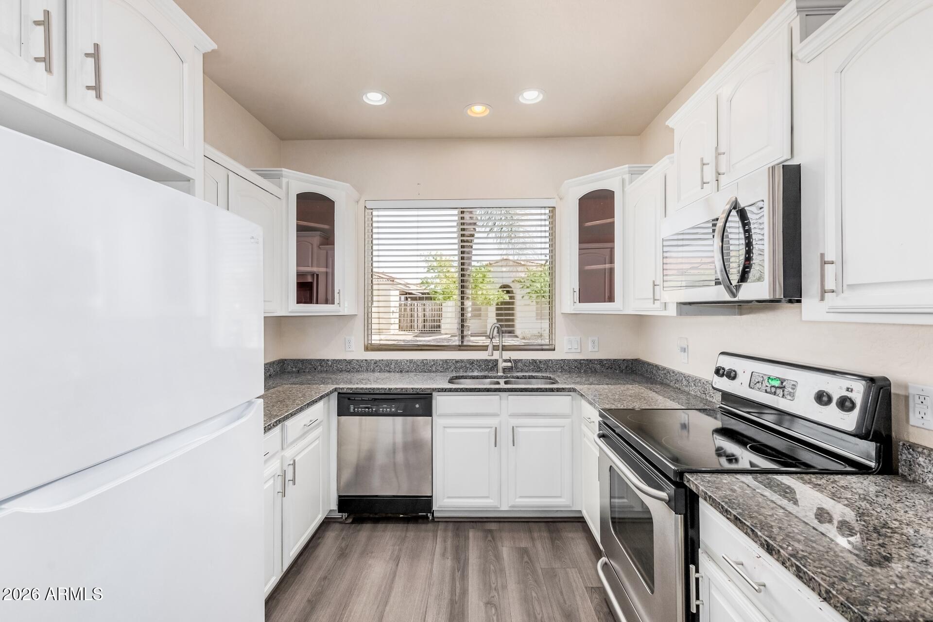 LOST DUTCHMAN VILLAS - Residential
