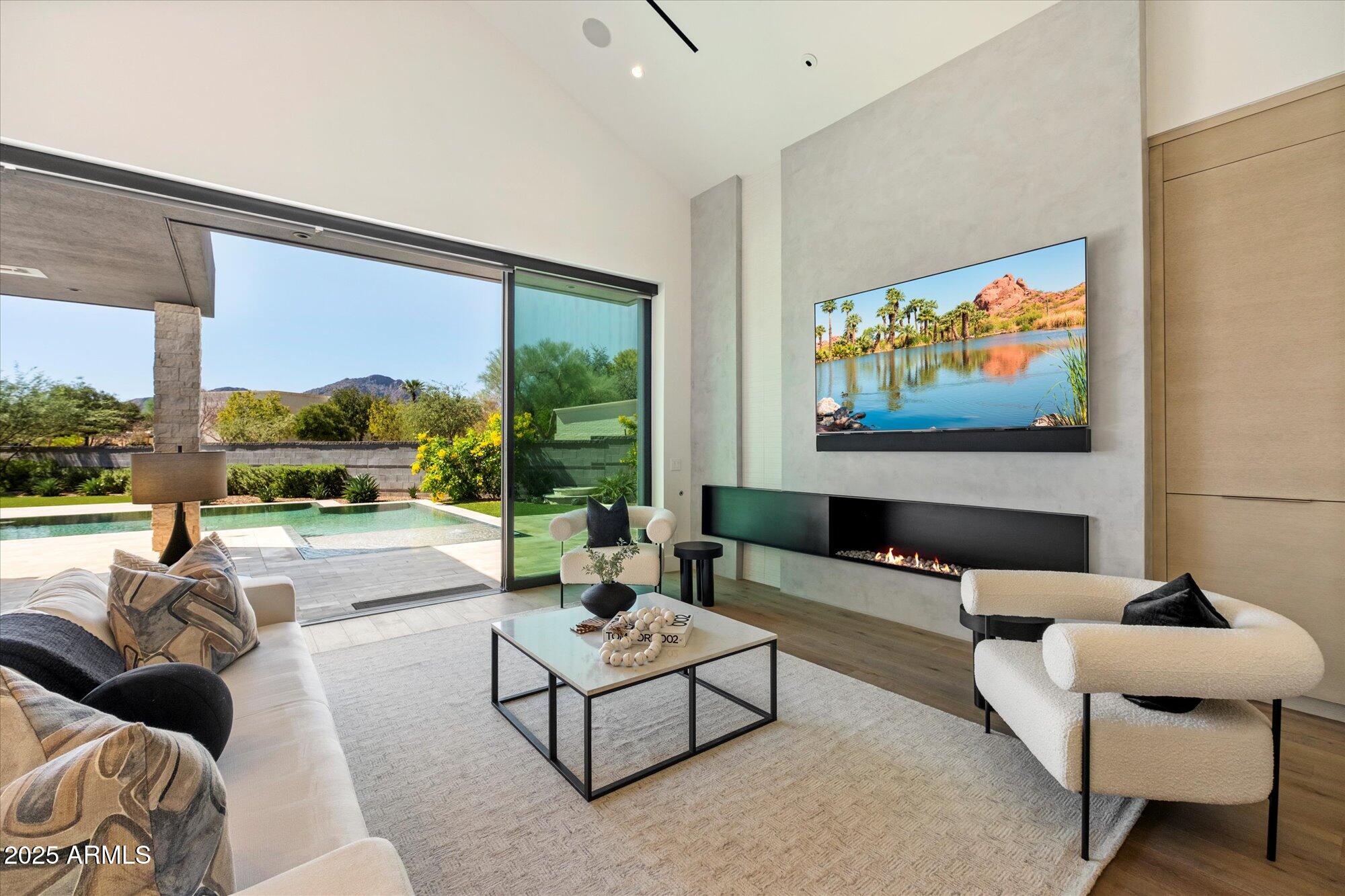 RITZ-CARLTON PARCEL B - Residential
