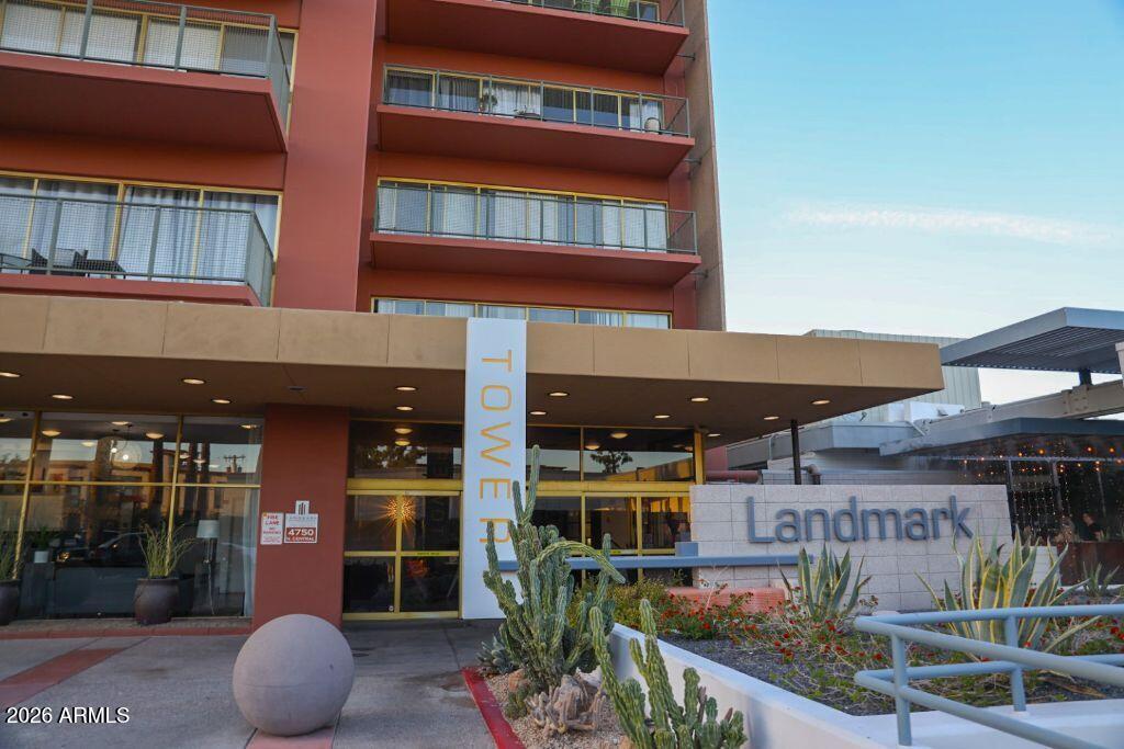 LANDMARK TOWERS - Residential